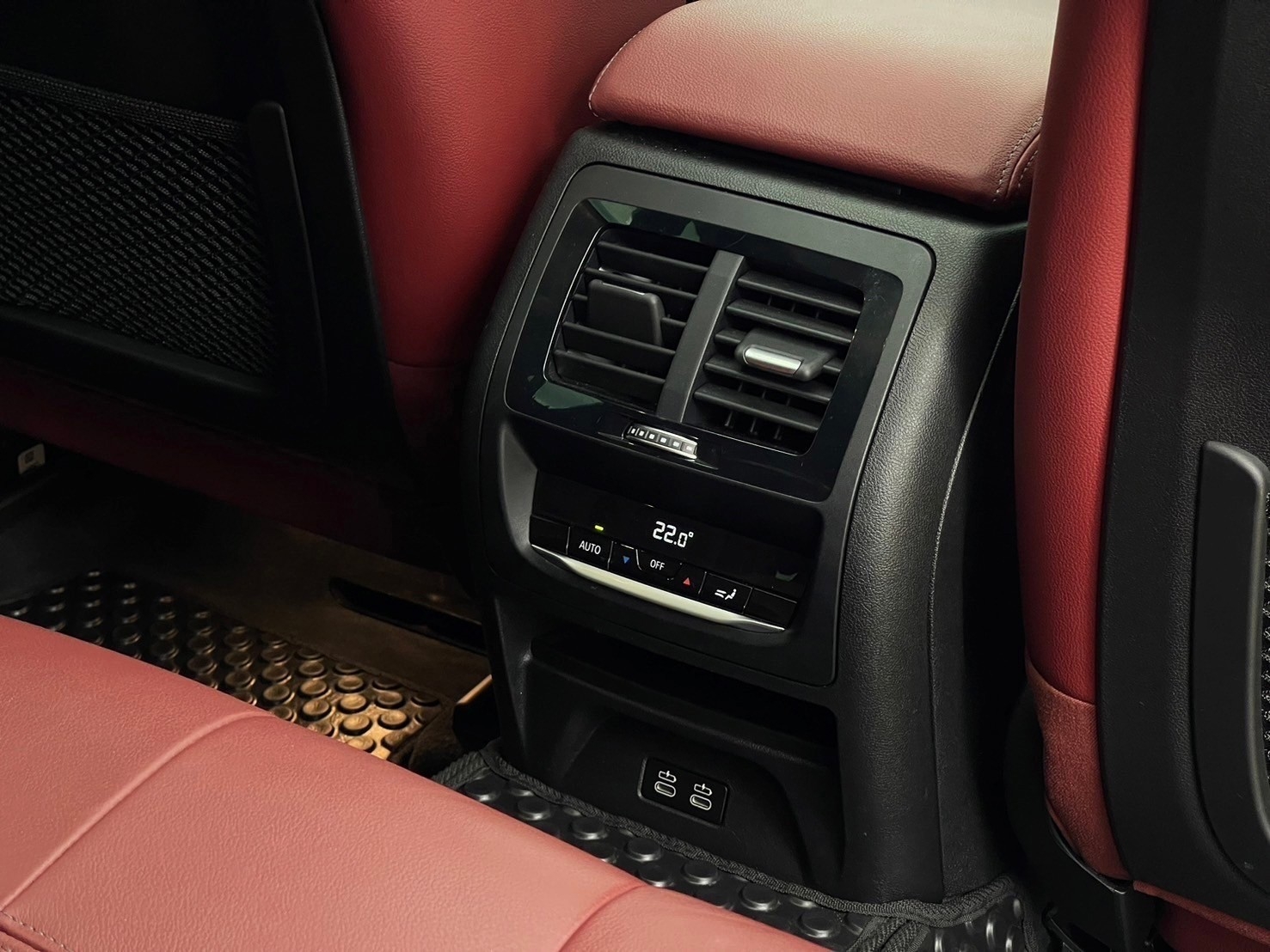 2020 BMW X4 G02 สีดำ (รูปที่ 16)
