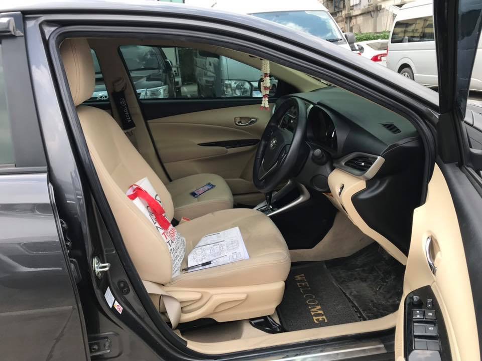 Toyota Yaris Ativ ปี 2018 สีเทา (รูปที่ 7)