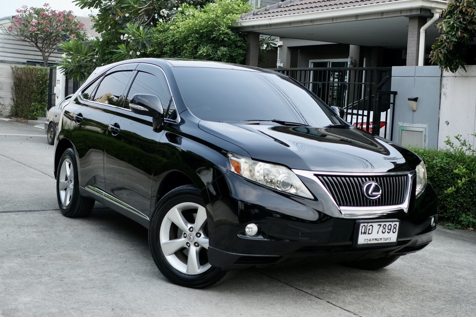 Lexus Rx350 ปี2010 จด2015 สีดำ ออโต้ เบนซิน (รูปที่ 8)