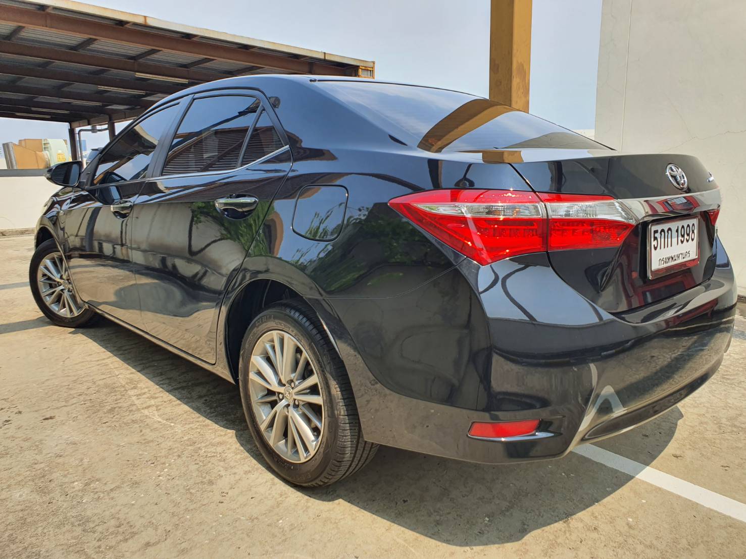 Toyota Corolla Altis 1.8G ปี2016 สีดำ มือ1 เช็คศูนย์ (รูปที่ 2)