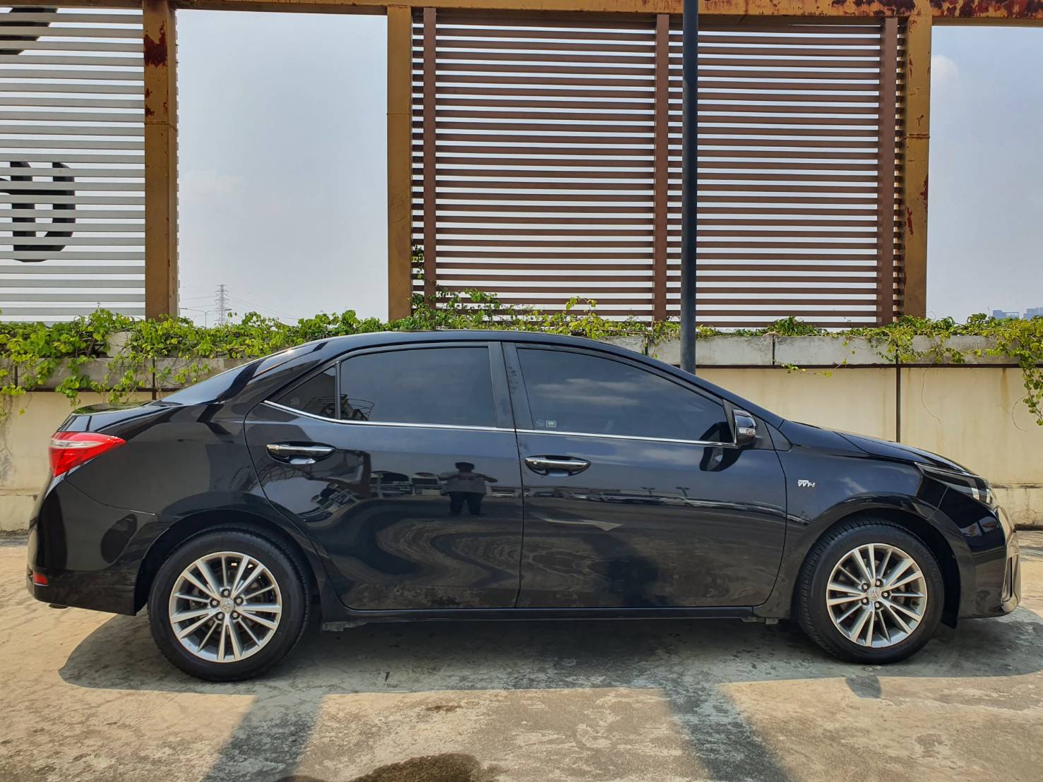 Toyota Corolla Altis 1.8G ปี2016 สีดำ มือ1 เช็คศูนย์ (รูปที่ 5)
