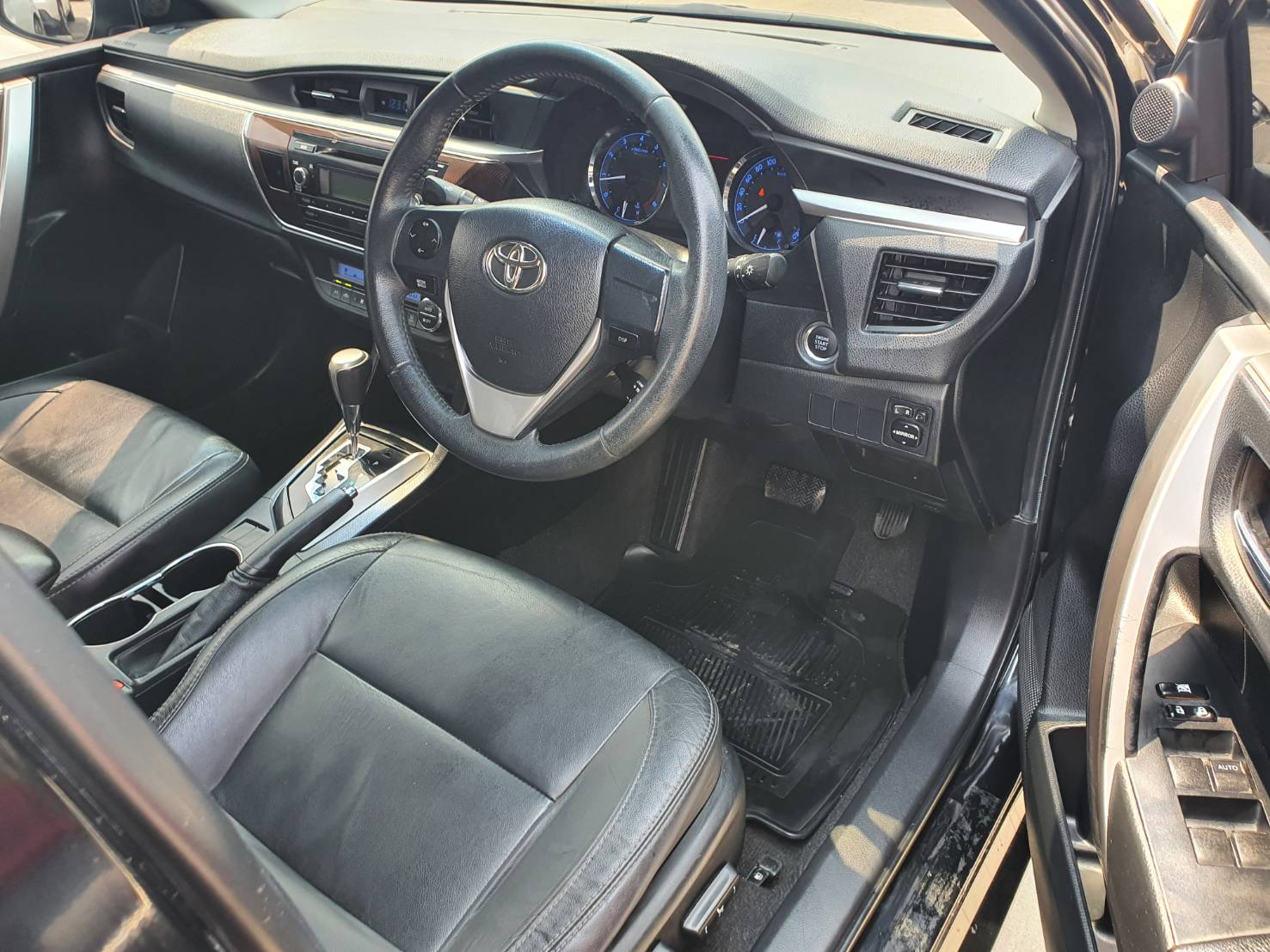 Toyota Corolla Altis 1.8G ปี2016 สีดำ มือ1 เช็คศูนย์ (รูปที่ 8)