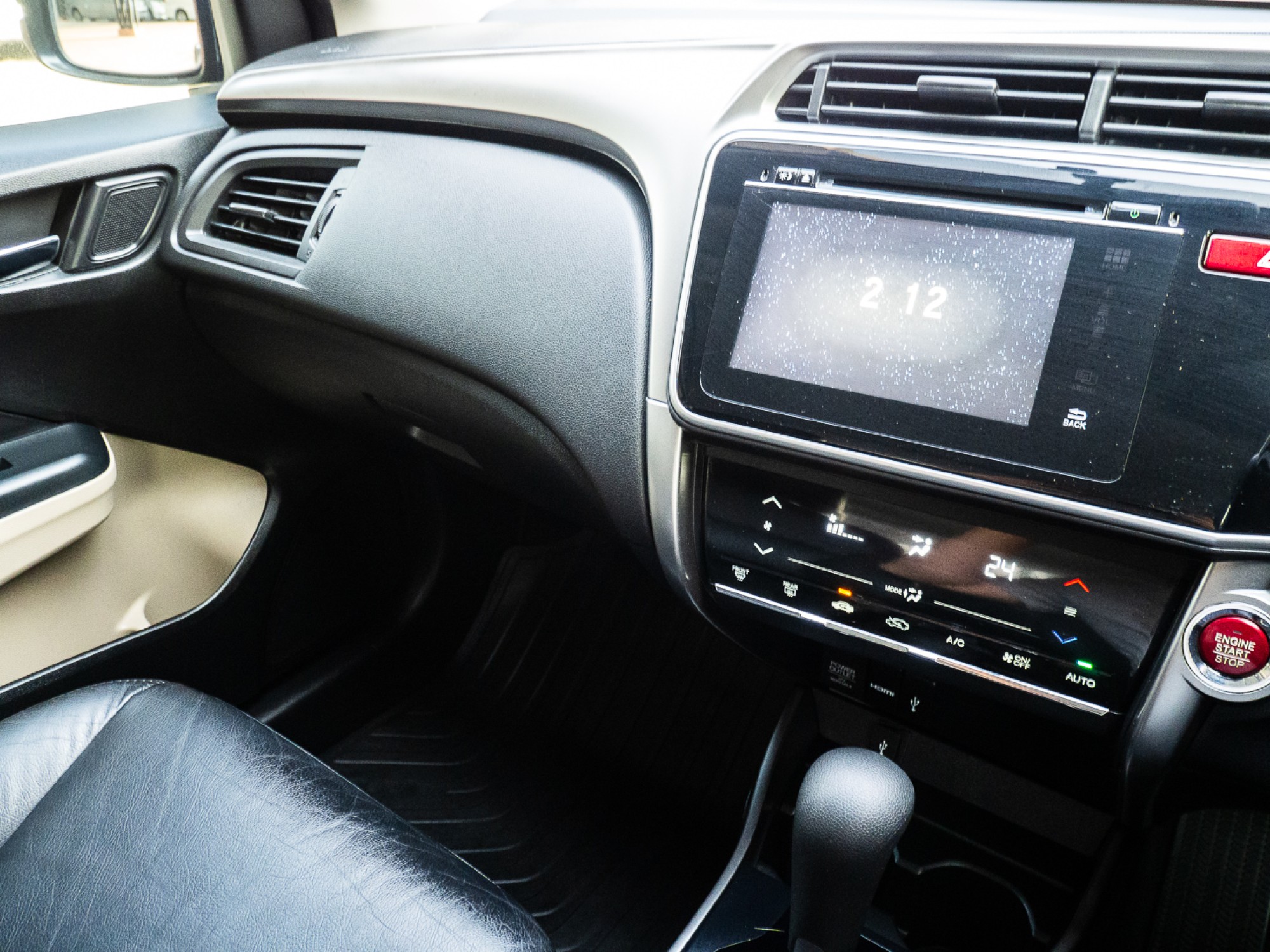 2014 Honda City สีน้ำตาล (รูปที่ 16)