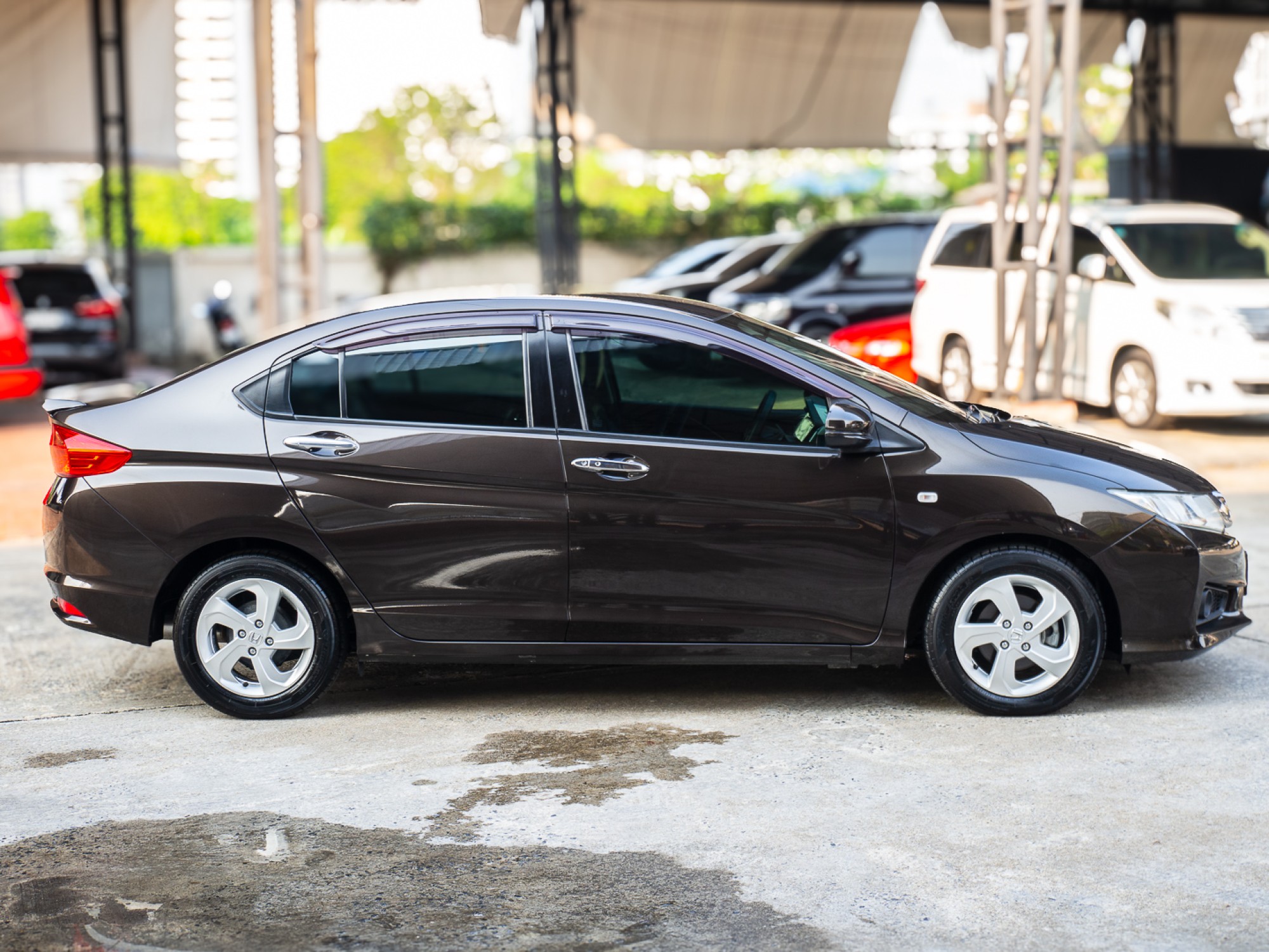 2014 Honda City สีน้ำตาล (รูปที่ 4)
