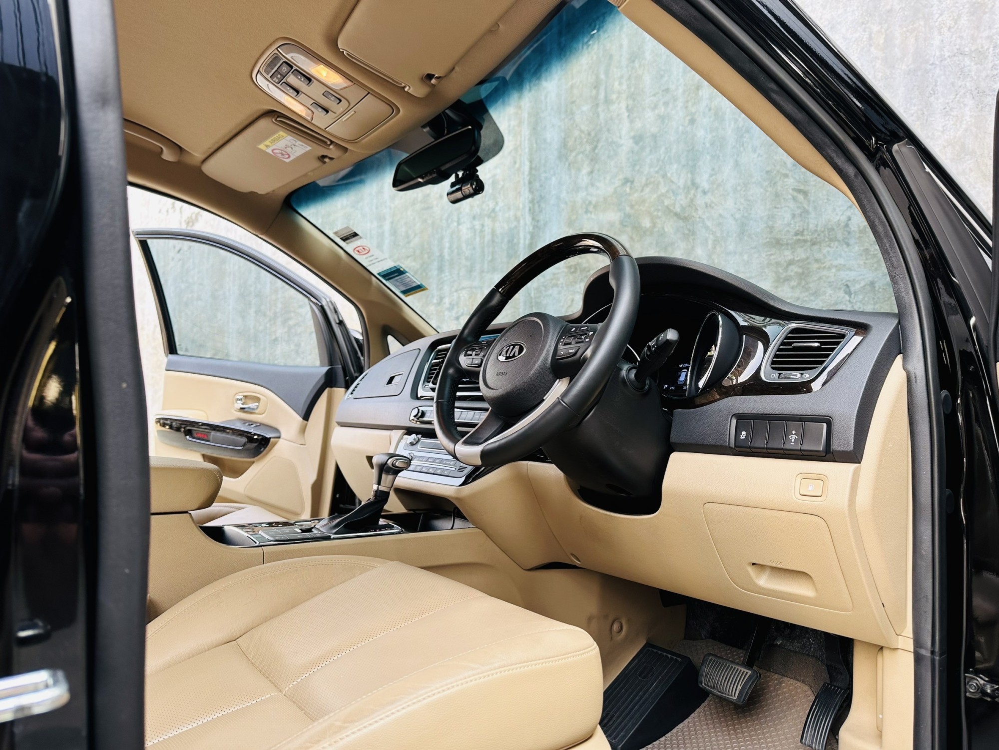 2020 แท้ KIA Grand Carnival Minorchange 2.2 EX 8AT (รูปที่ 3)