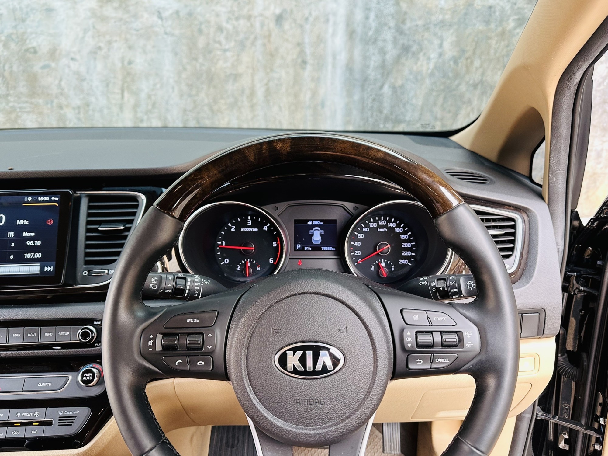 2020 แท้ KIA Grand Carnival Minorchange 2.2 EX 8AT (รูปที่ 20)