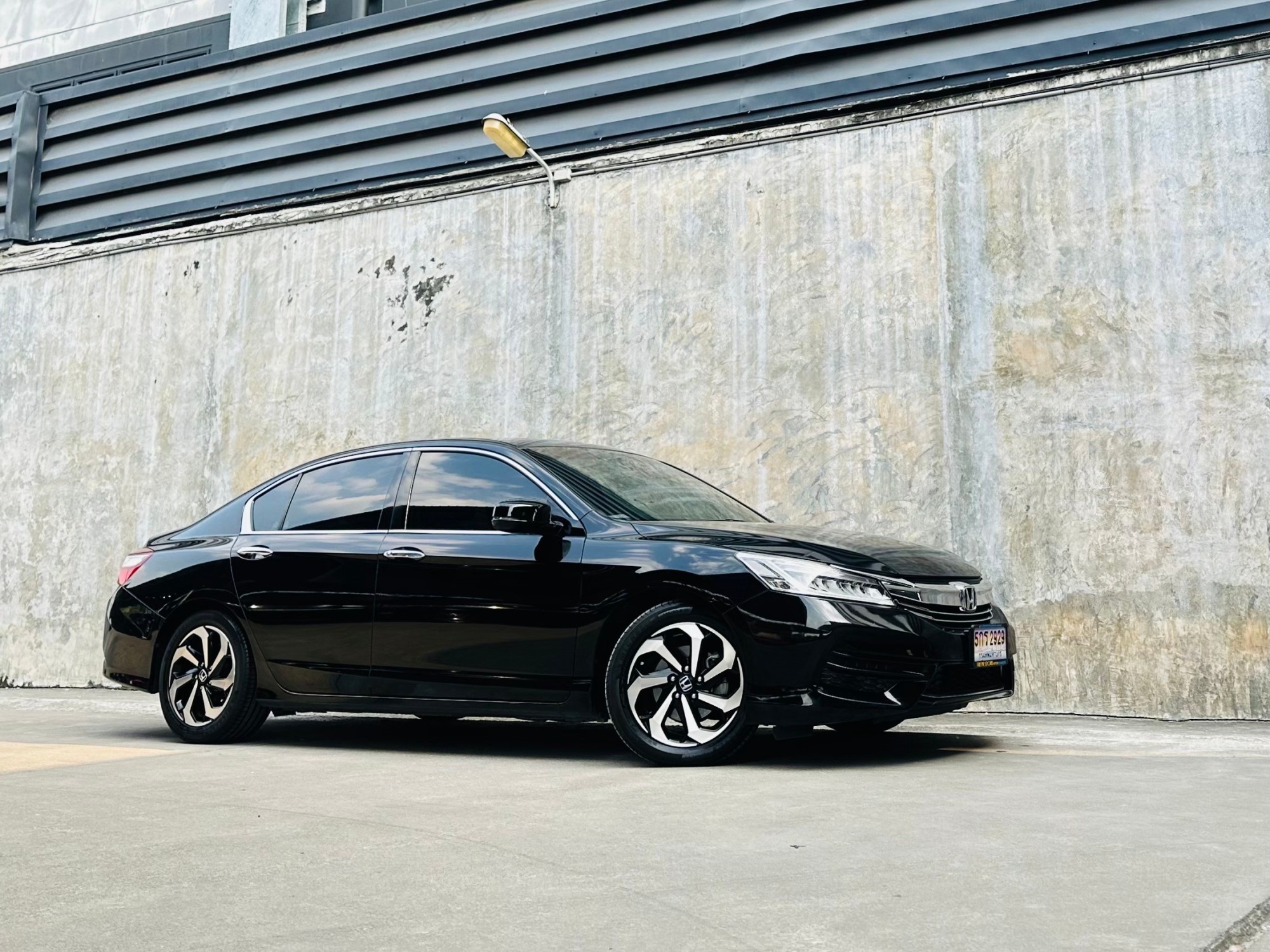 2016 un Honda #Accord MNC 2.0 E G9 เบนซิน 2.0 ลิตร i-VTEC (รูปที่ 16)