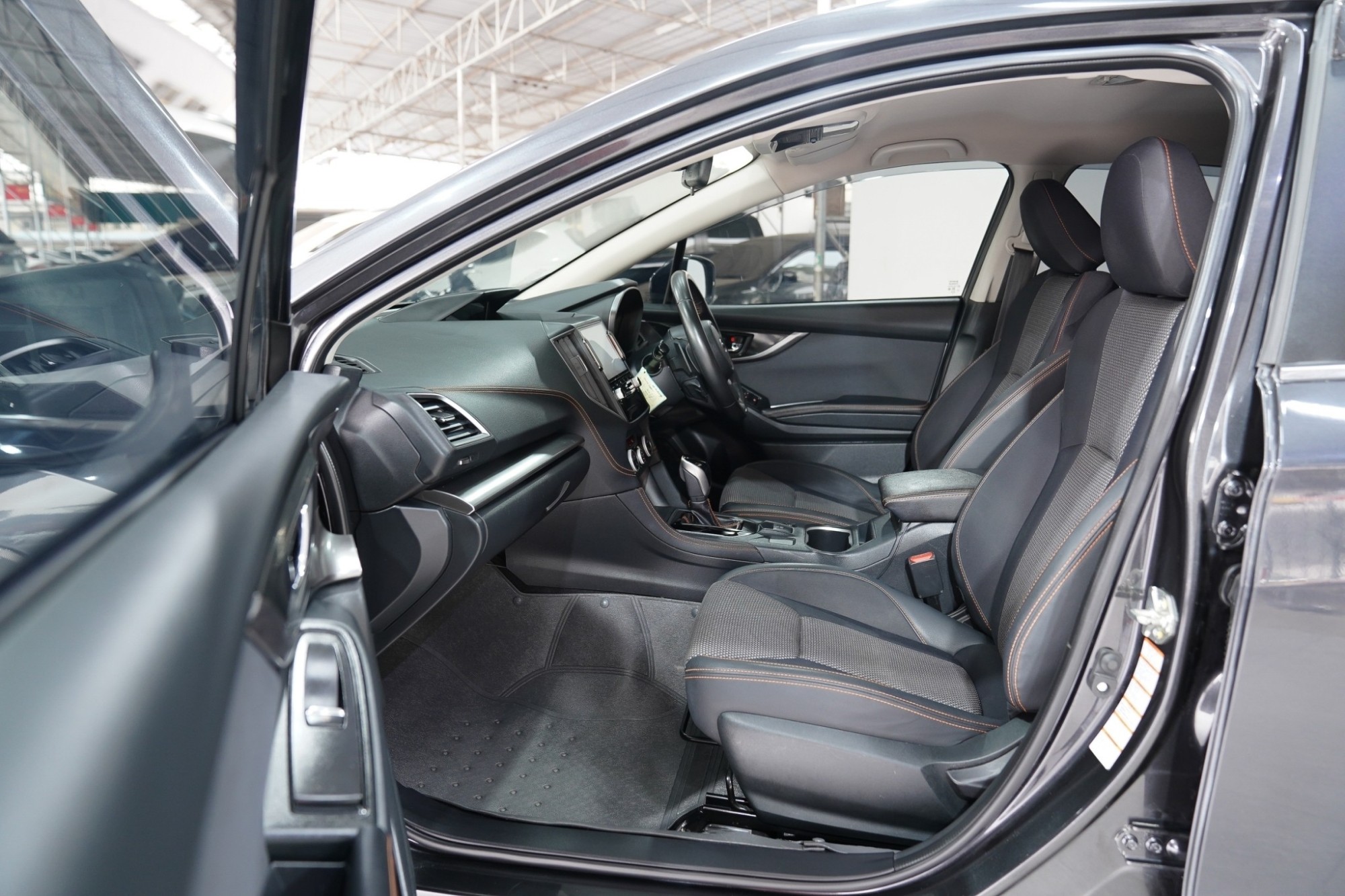 #SUBARU #XV 2.0 i-P AT 2018 จดปี 2019 สีเทา (รูปที่ 16)