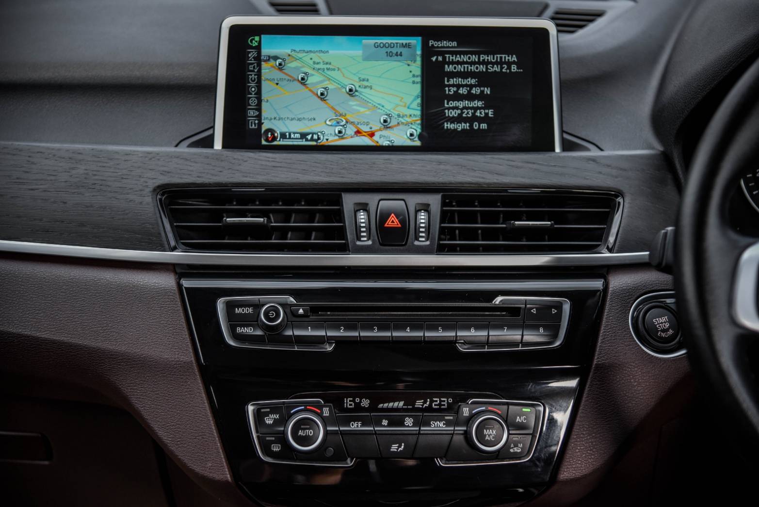 BMW X1 sDrive18d 2.0 XLine AT 2017 ไมล์ 96,xxx km. (รูปที่ 14)