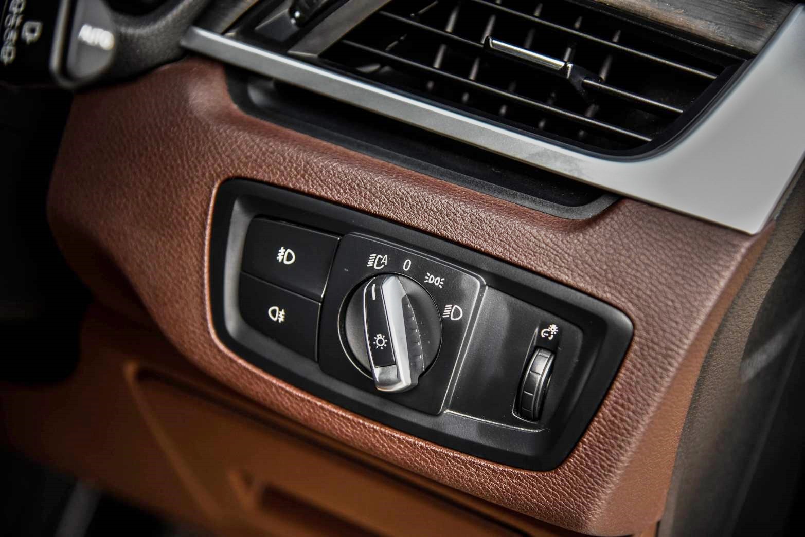 BMW X1 sDrive18d 2.0 XLine AT 2017 ไมล์ 96,xxx km. (รูปที่ 22)
