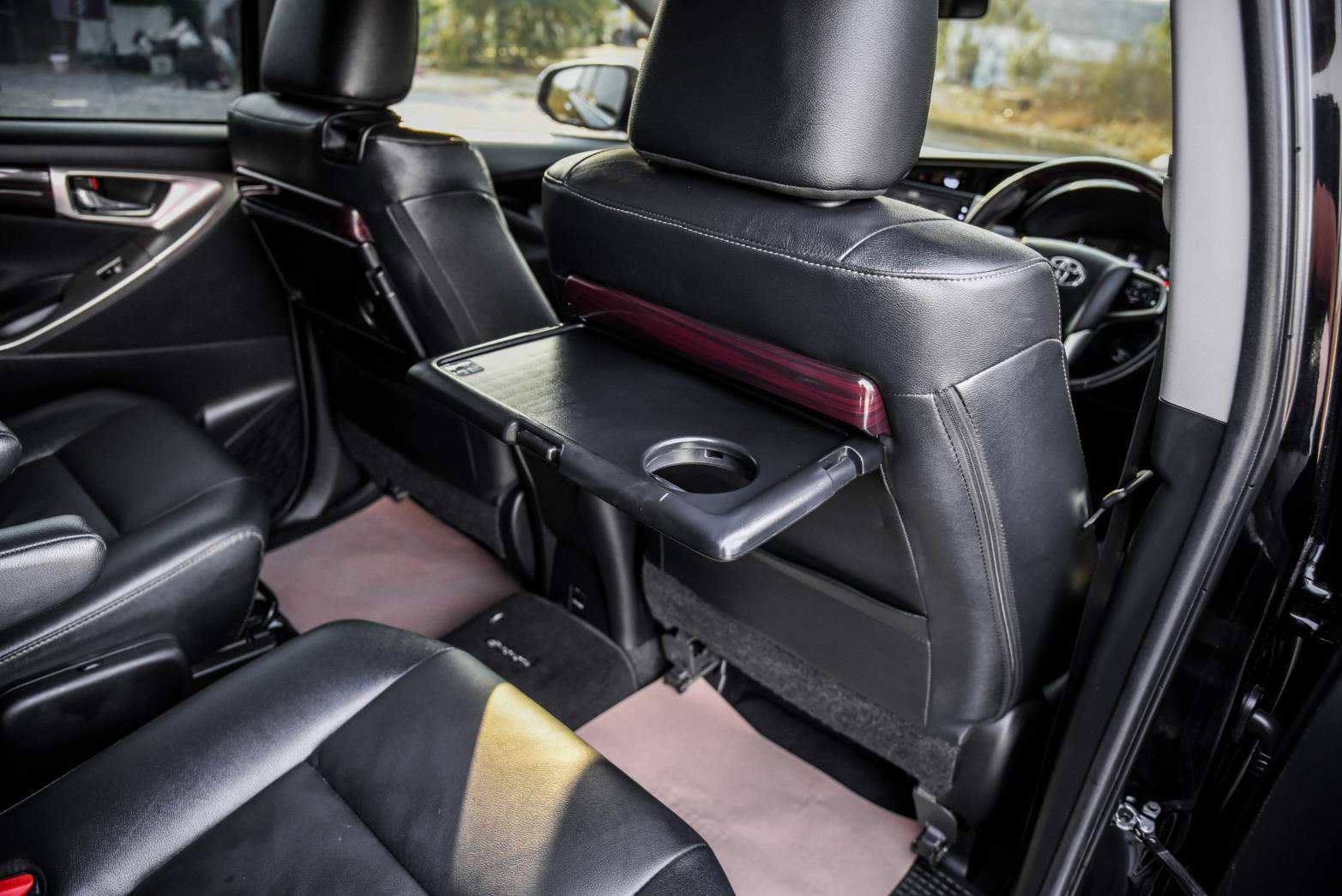 TOYOTA I#NNOVA Crysta 2.8 Premium AT 2022 ไมล์ 102,xxx km. ราคา 799,000 บาท (รูปที่ 5)