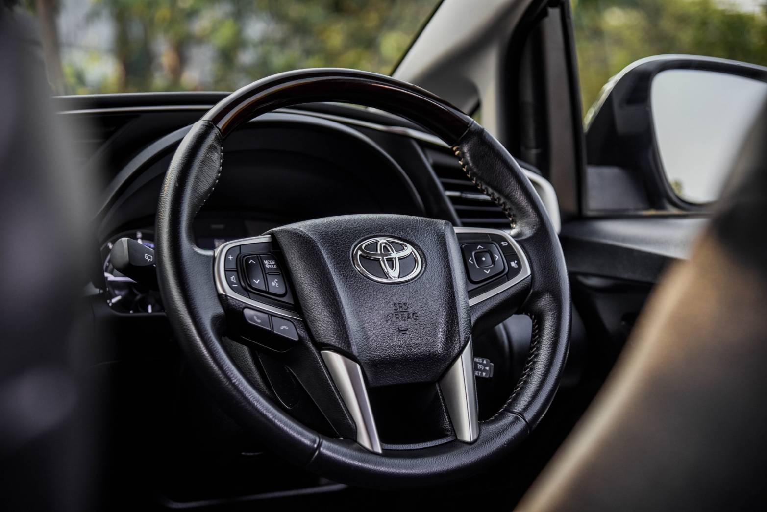TOYOTA I#NNOVA Crysta 2.8 Premium AT 2022 ไมล์ 102,xxx km. ราคา 799,000 บาท (รูปที่ 14)