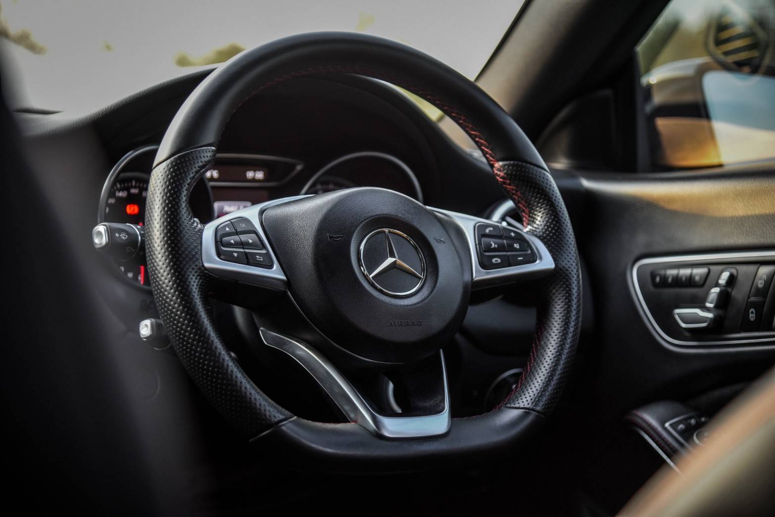 Mercedes-Benz CLA250 2.0 AMG Dynamic AT 2017 ไมล์ 85,xxx km. (รูปที่ 12)