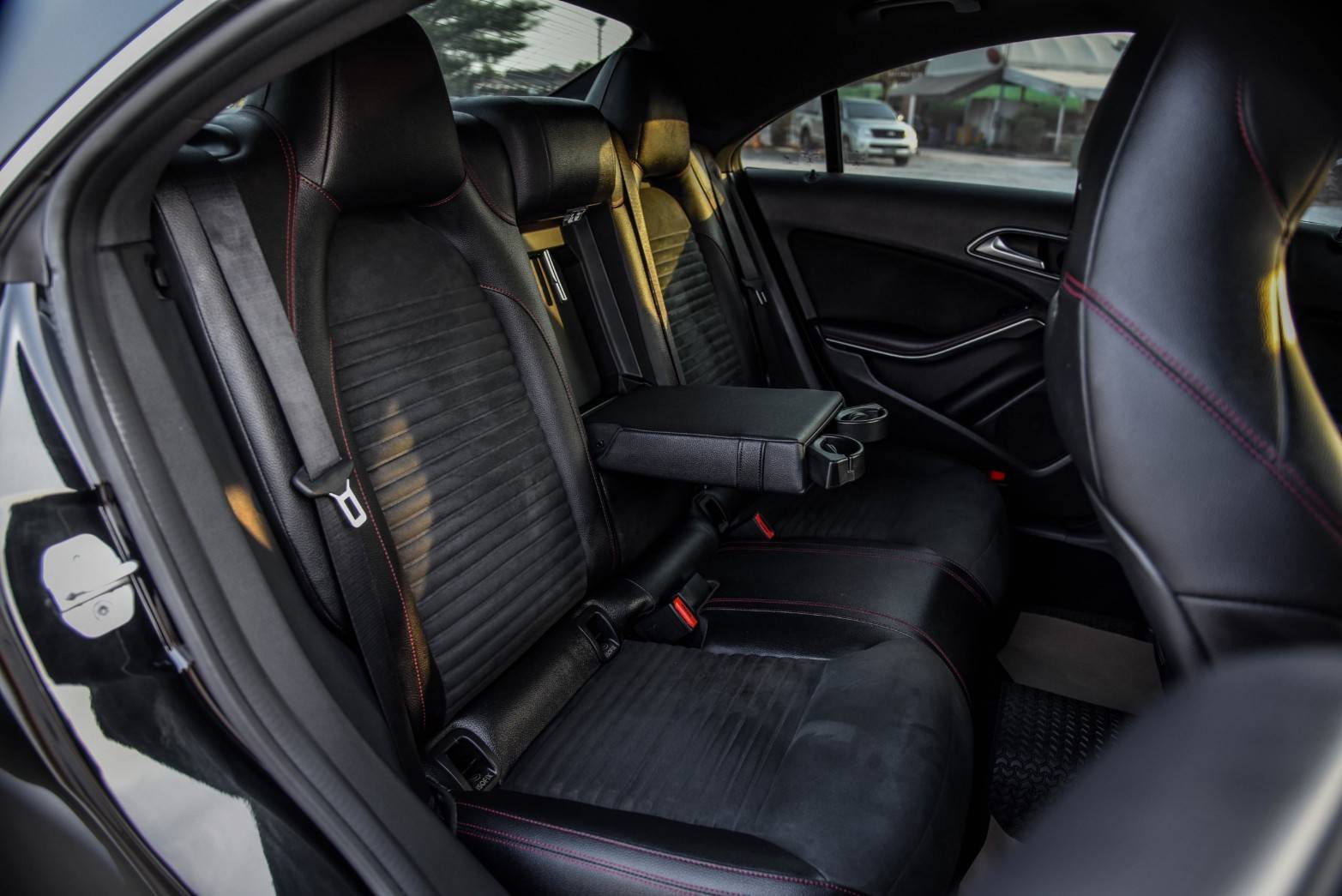 Mercedes-Benz CLA250 2.0 AMG Dynamic AT 2017 ไมล์ 85,xxx km. (รูปที่ 14)