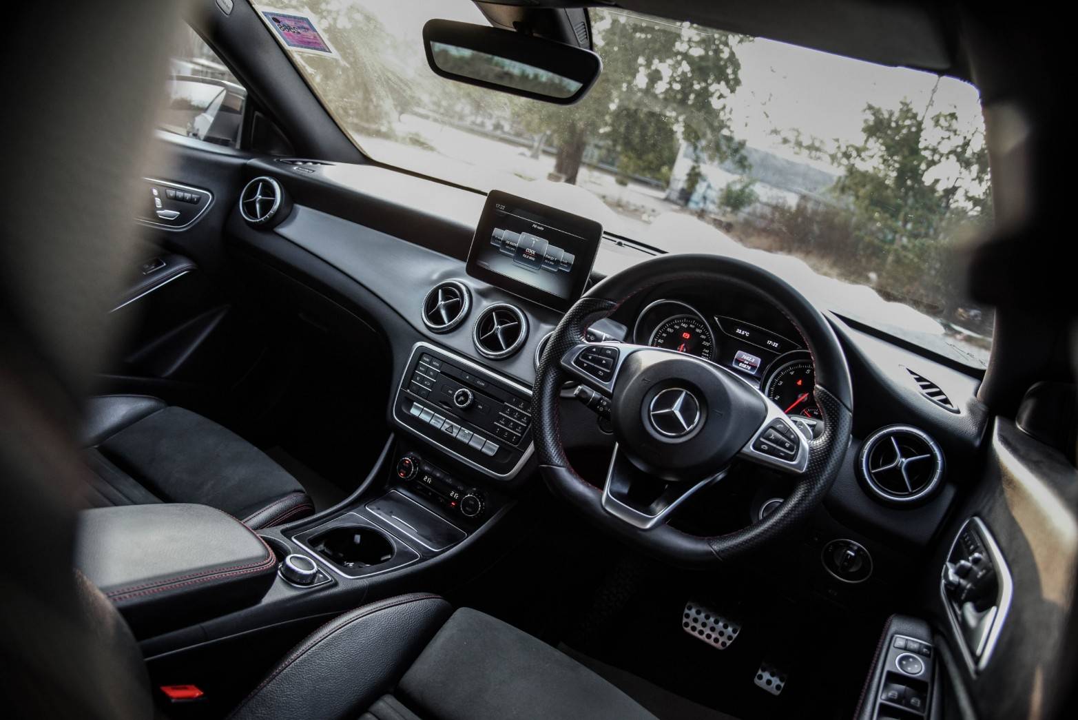 Mercedes-Benz CLA250 2.0 AMG Dynamic AT 2017 ไมล์ 85,xxx km. (รูปที่ 19)