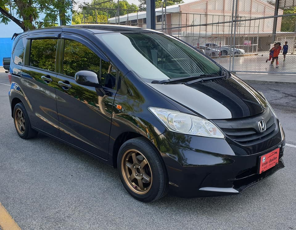 Honda Freed ปี 2015 สีดำ (รูปที่ 2)