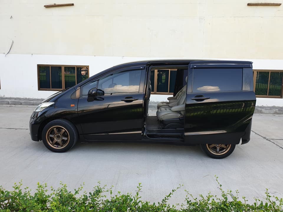 Honda Freed ปี 2015 สีดำ (รูปที่ 3)