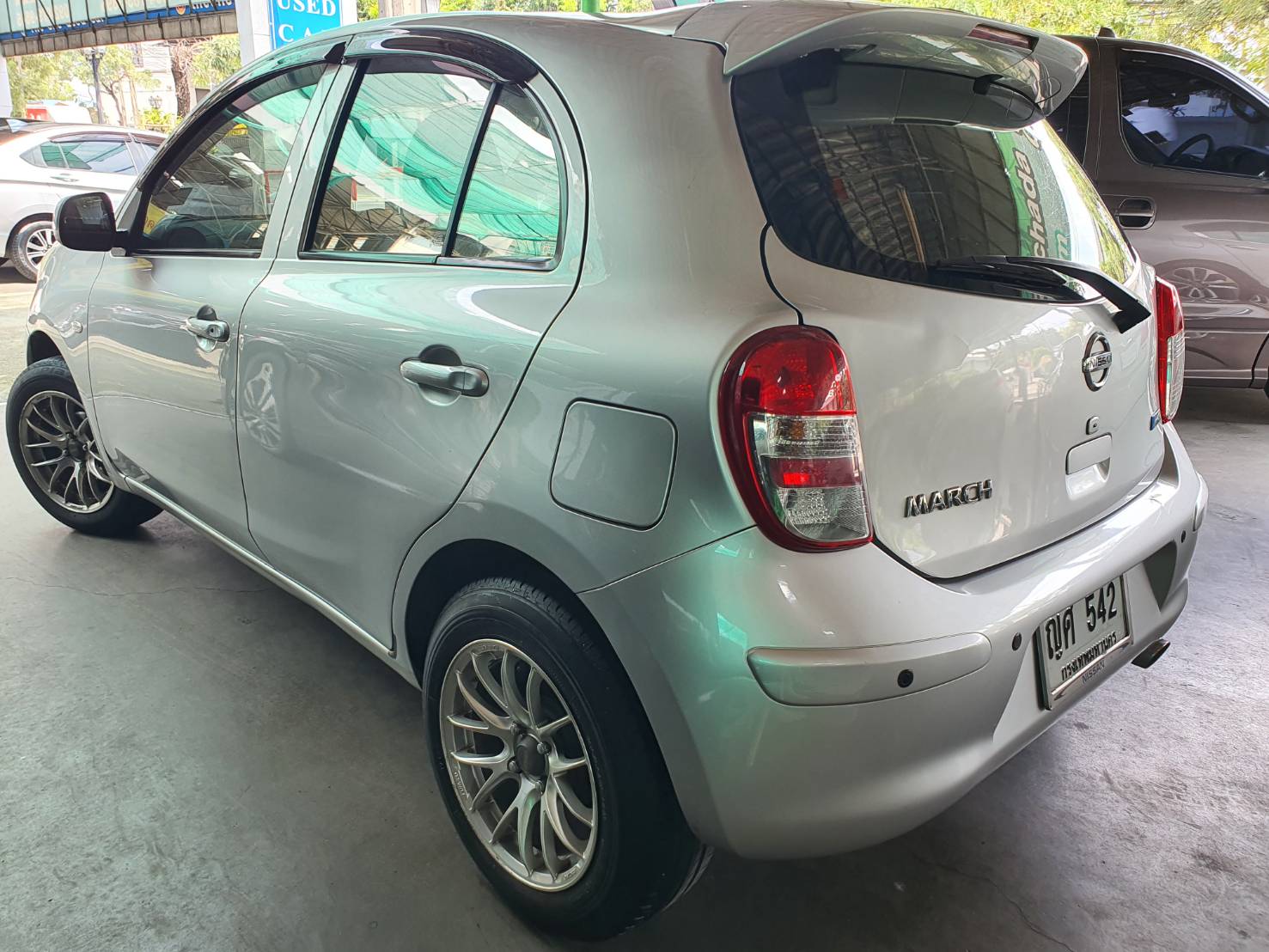 Nissan March 1.2EL ปี 2011 สีบรอนซ์เงิน ออโต้ รถมือ1 (รูปที่ 4)