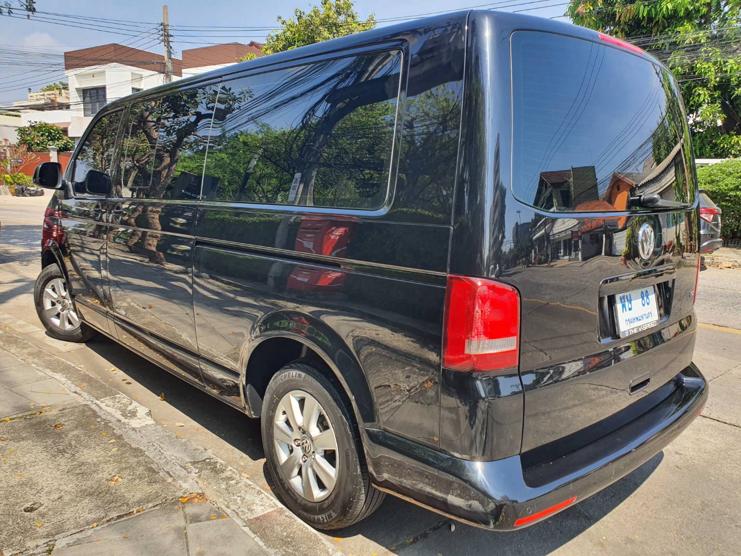 Volkswagen Caravelle T5 2.0 TDi สีดำ ปี2012 รถมือ1 (รูปที่ 4)