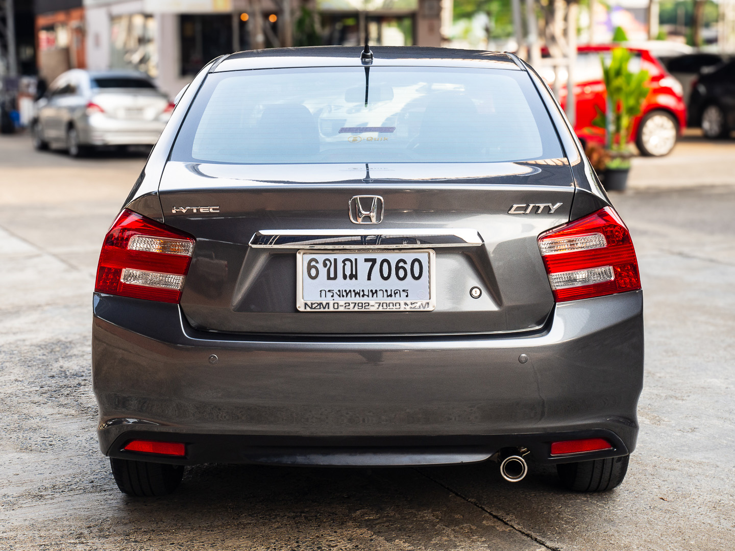 2011 Honda City สีเทา (รูปที่ 4)