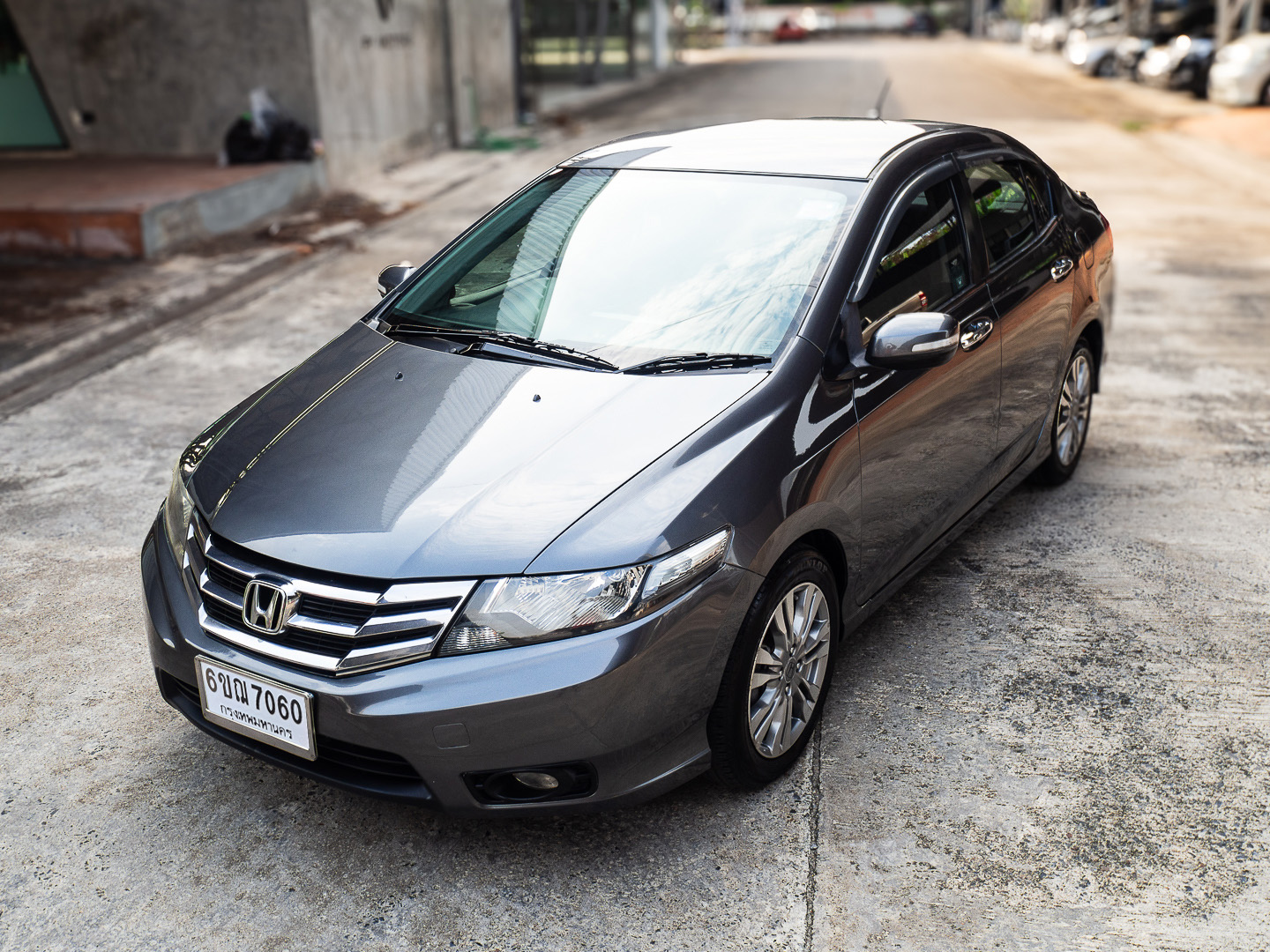 2011 Honda City สีเทา (รูปที่ 17)