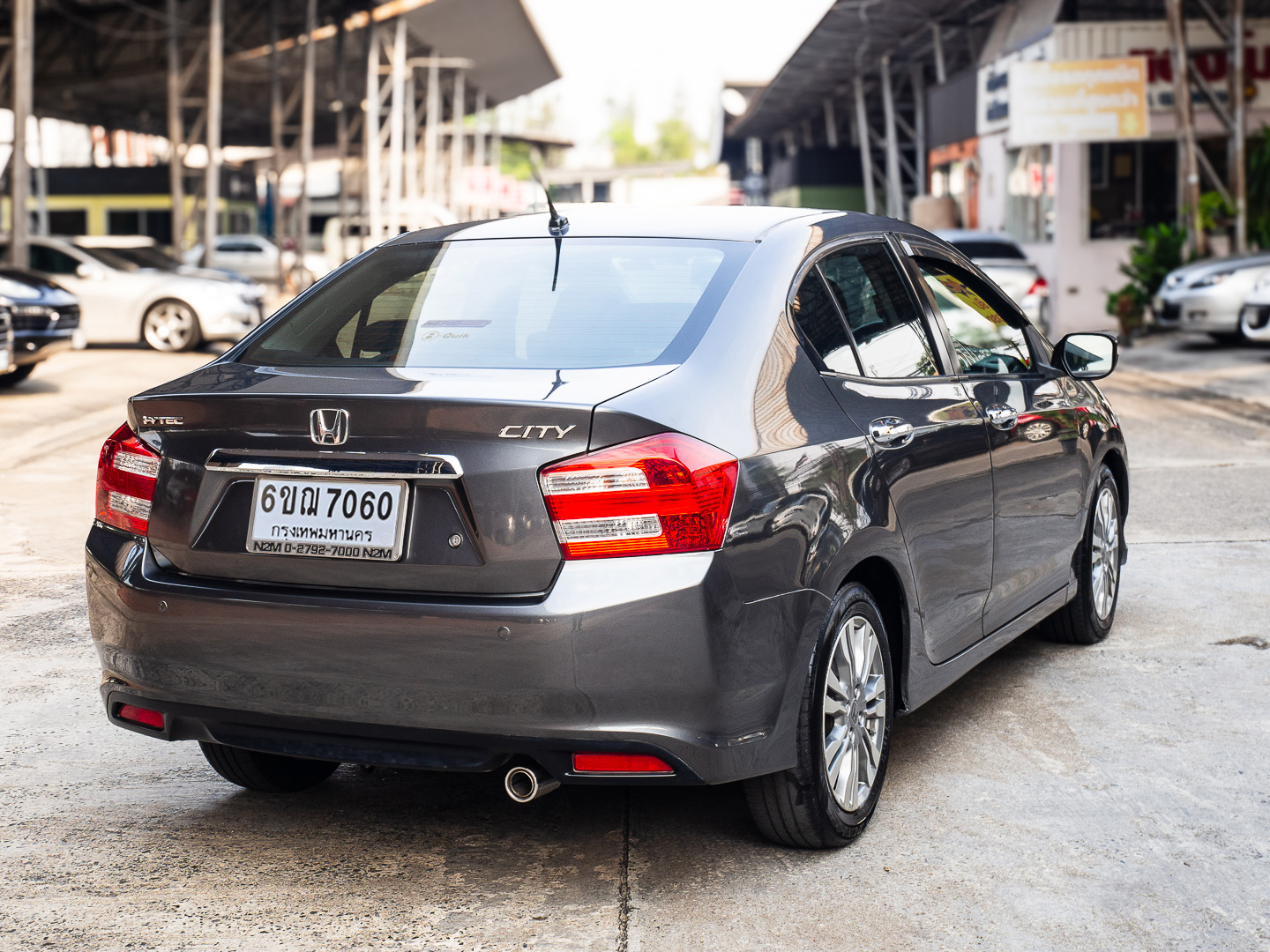 2011 Honda City สีเทา (รูปที่ 5)