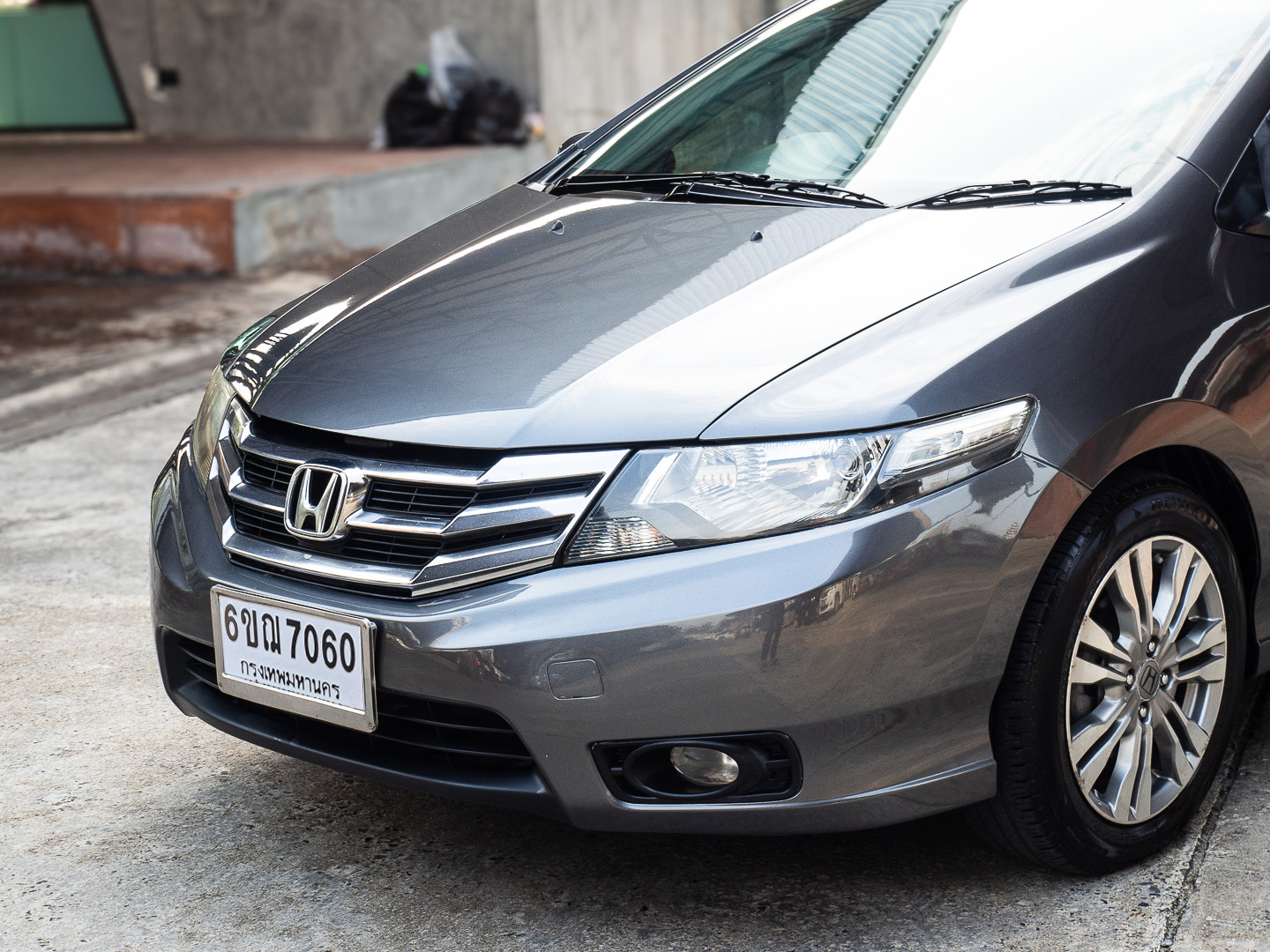 2011 Honda City สีเทา (รูปที่ 14)