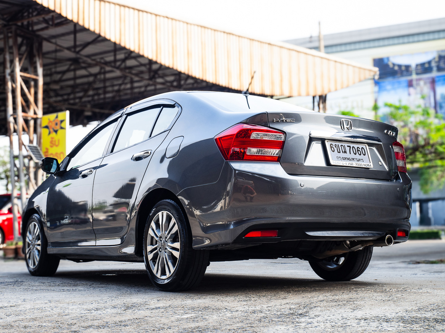 2011 Honda City สีเทา (รูปที่ 16)