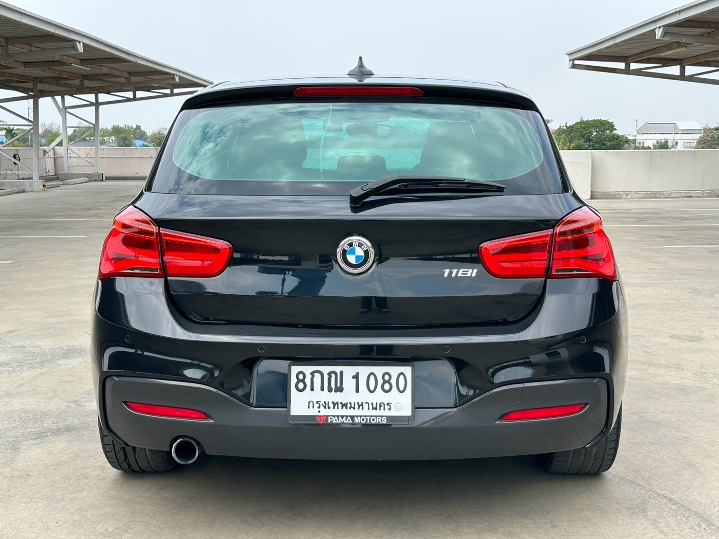 2017 BMW 1 Series F20 118i สีดำ (รูปที่ 9)