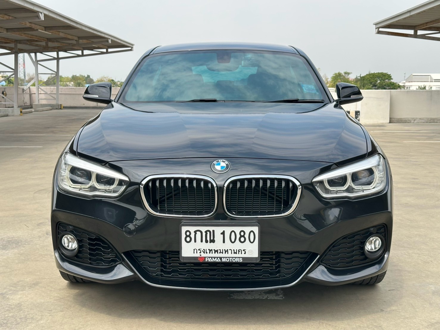 2017 BMW 1 Series F20 118i สีดำ (รูปที่ 4)