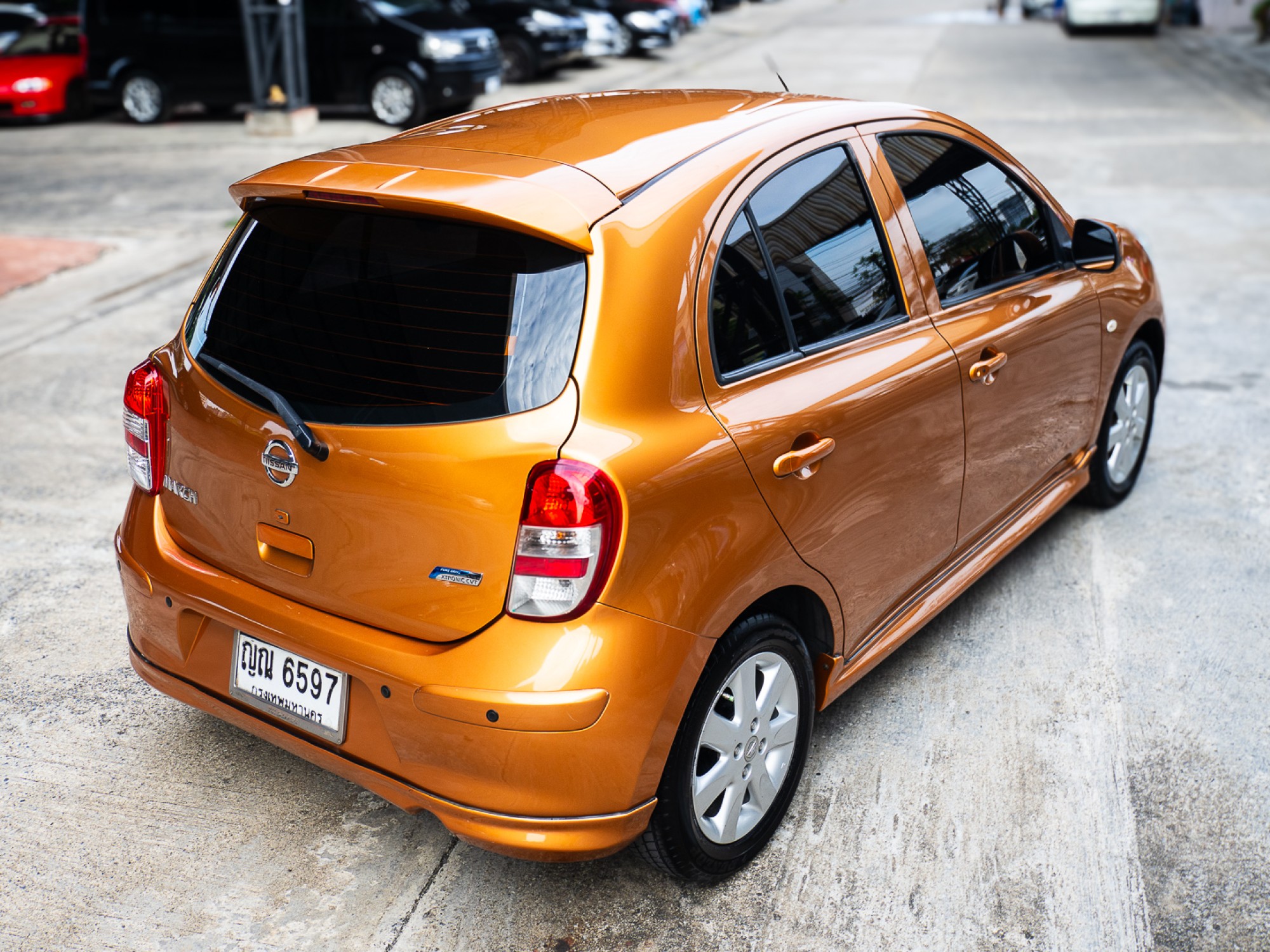 2011 Nissan March สีส้ม (รูปที่ 18)