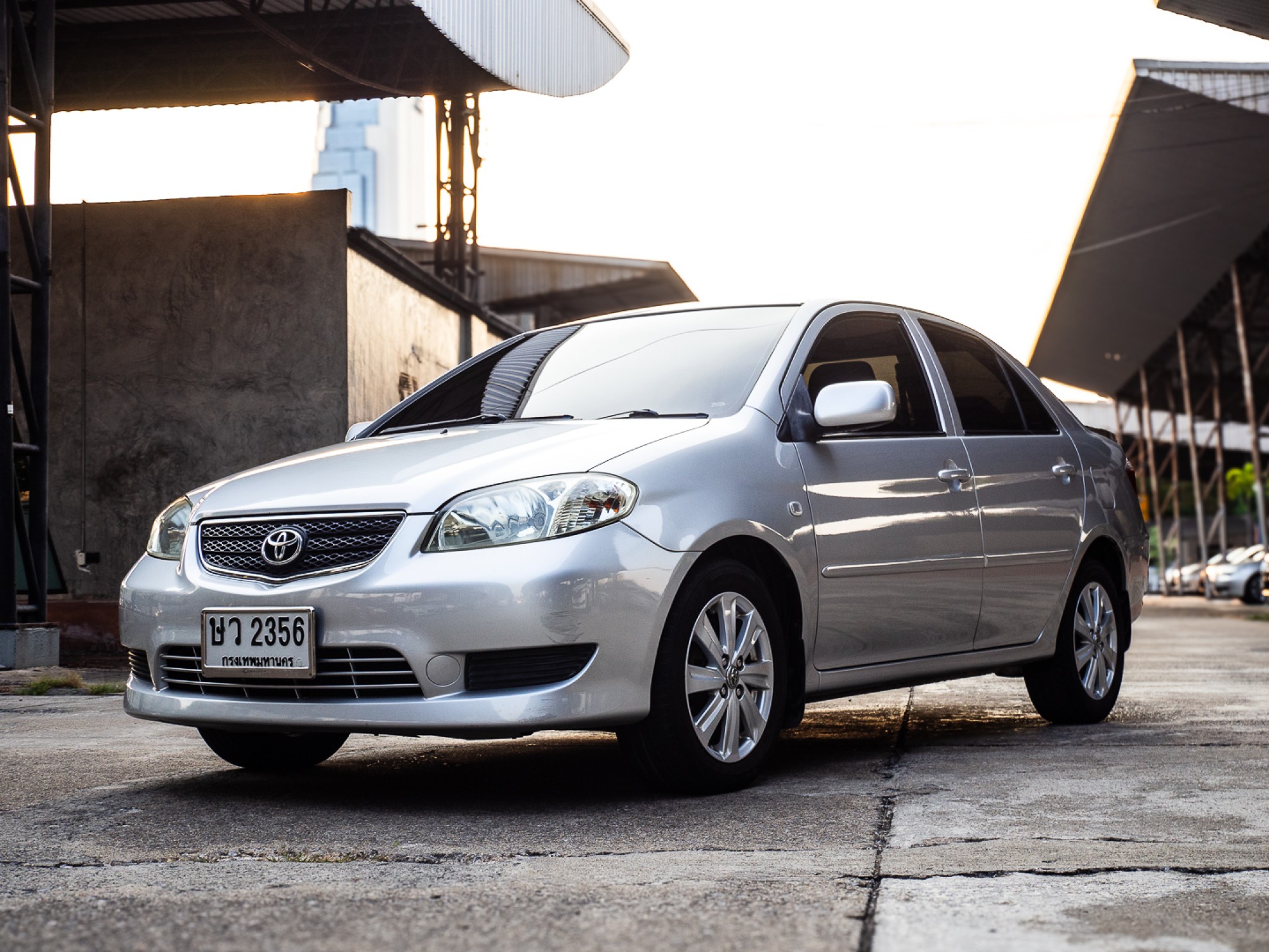 2004 Toyota Vios สีเงิน (รูปที่ 17)