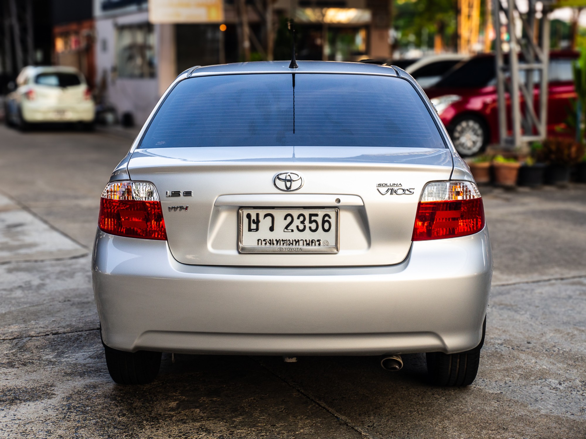 2004 Toyota Vios สีเงิน (รูปที่ 4)