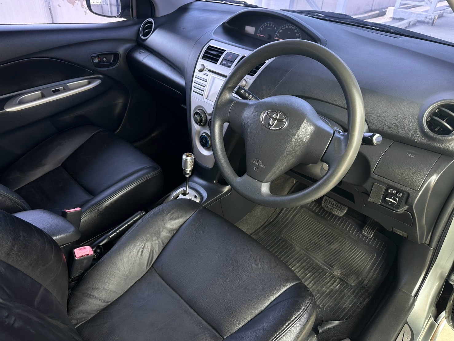 2008 Toyota Vios สีเทา (รูปที่ 10)