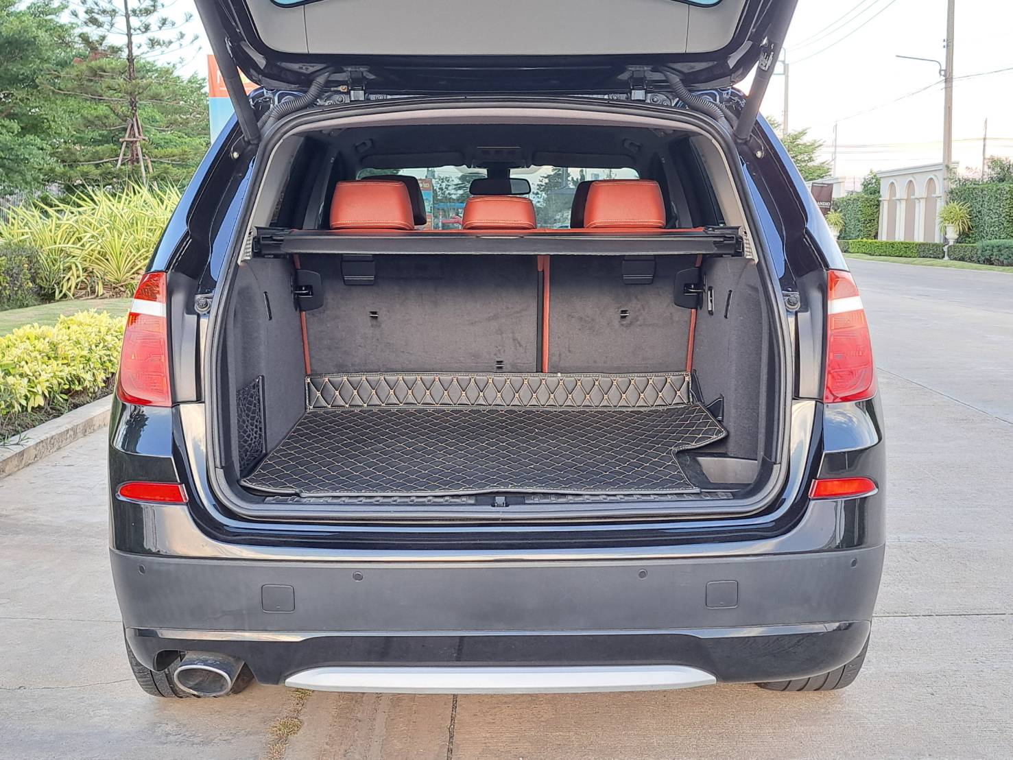 BMW X3D F25 2.0 HIGHLINE เครื่องดีเซล เบาะแดง ฝาท้ายไฟฟ้า เครื่องTWINTORBOแล้ว (รูปที่ 16)