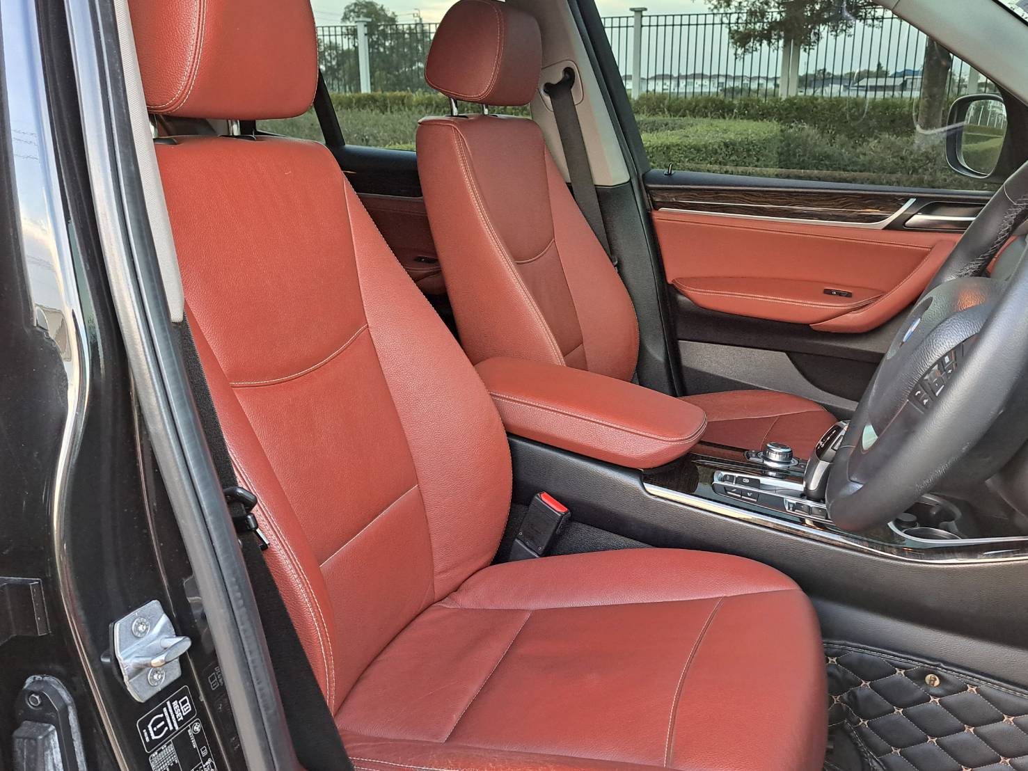 BMW X3D F25 2.0 HIGHLINE เครื่องดีเซล เบาะแดง ฝาท้ายไฟฟ้า เครื่องTWINTORBOแล้ว (รูปที่ 13)