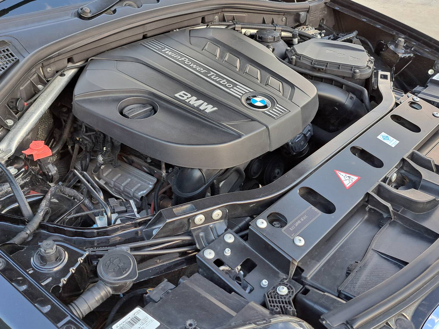 BMW X3D F25 2.0 HIGHLINE เครื่องดีเซล เบาะแดง ฝาท้ายไฟฟ้า เครื่องTWINTORBOแล้ว (รูปที่ 8)