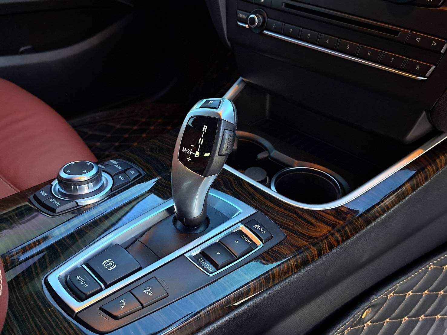 BMW X3D F25 2.0 HIGHLINE เครื่องดีเซล เบาะแดง ฝาท้ายไฟฟ้า เครื่องTWINTORBOแล้ว (รูปที่ 10)