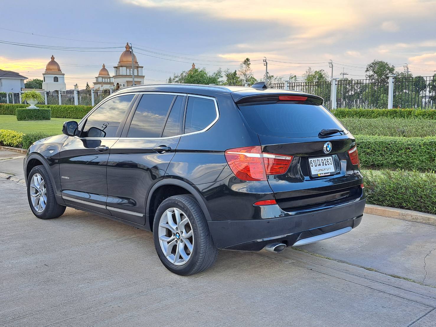 BMW X3D F25 2.0 HIGHLINE เครื่องดีเซล เบาะแดง ฝาท้ายไฟฟ้า เครื่องTWINTORBOแล้ว (รูปที่ 3)