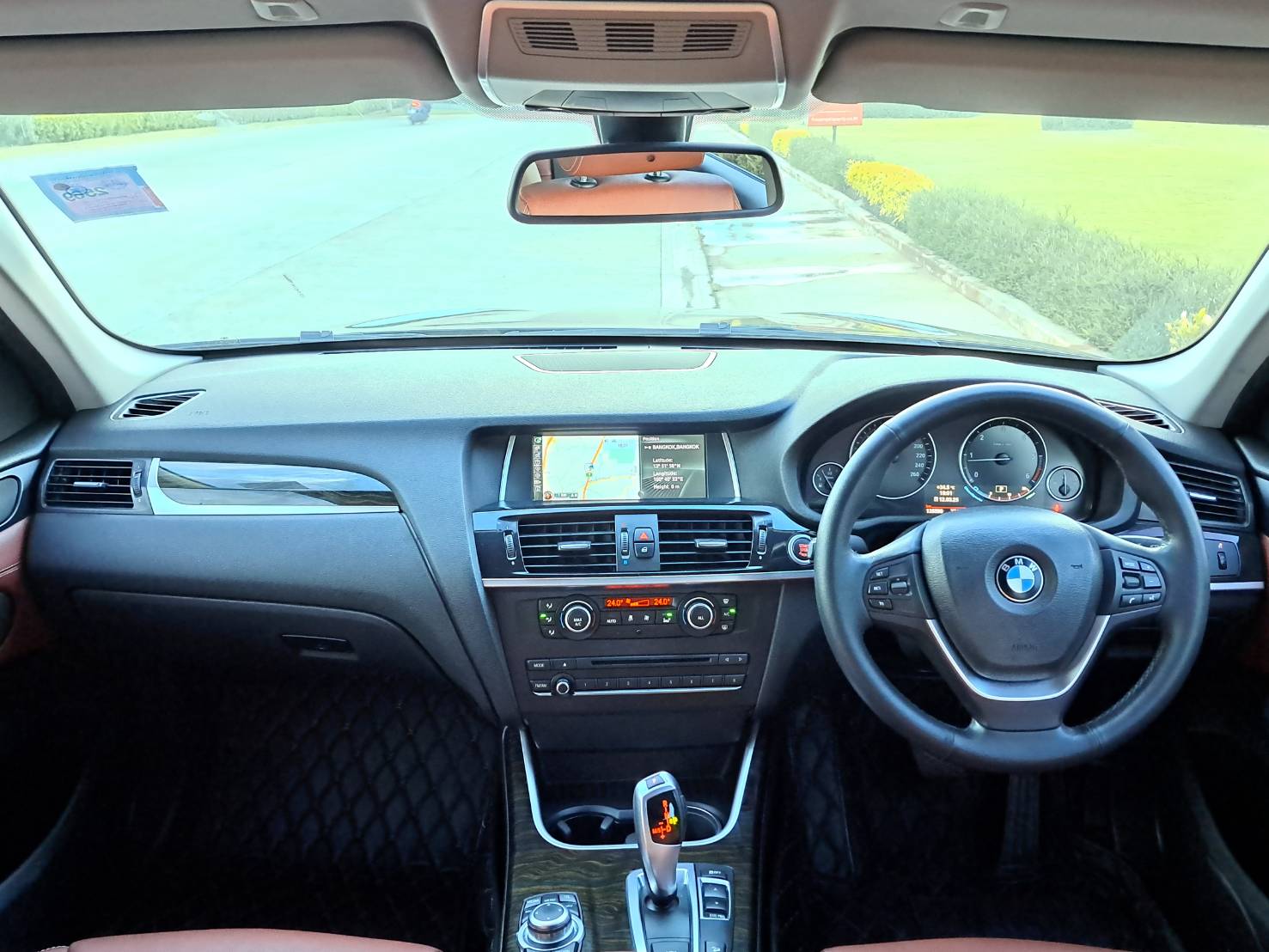 BMW X3D F25 2.0 HIGHLINE เครื่องดีเซล เบาะแดง ฝาท้ายไฟฟ้า เครื่องTWINTORBOแล้ว (รูปที่ 11)