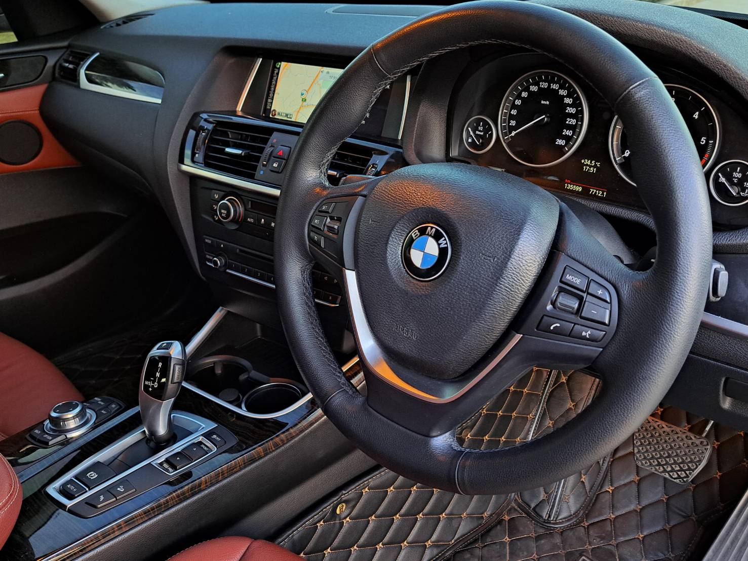 BMW X3D F25 2.0 HIGHLINE เครื่องดีเซล เบาะแดง ฝาท้ายไฟฟ้า เครื่องTWINTORBOแล้ว (รูปที่ 12)