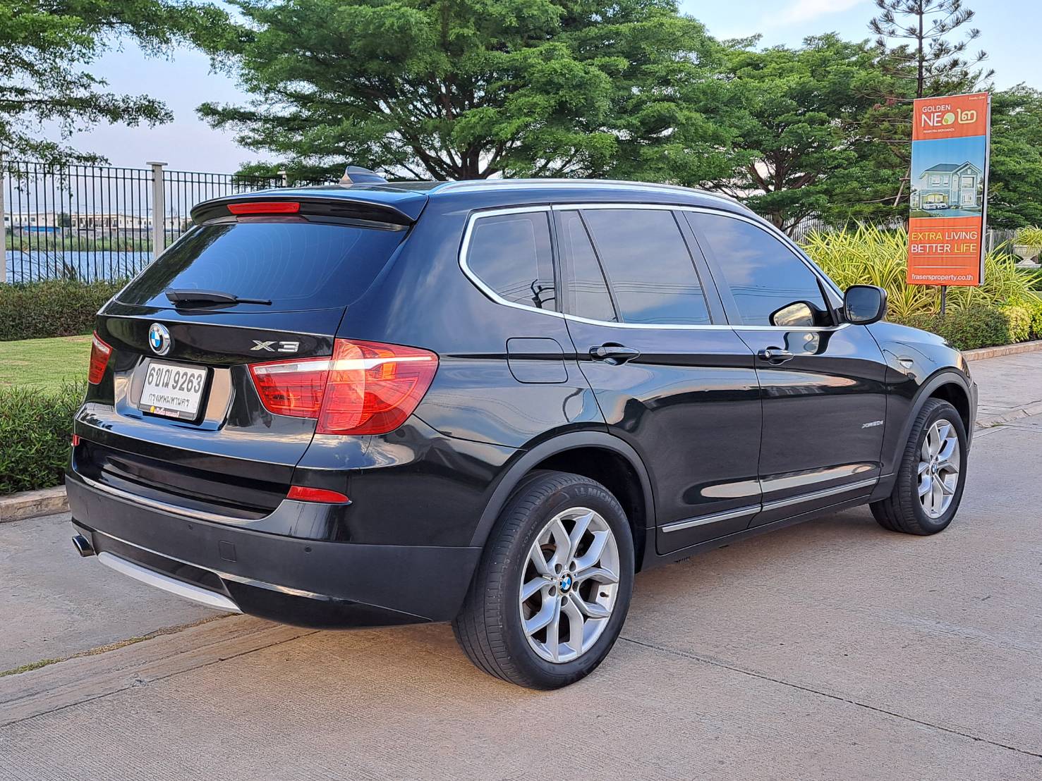 BMW X3D F25 2.0 HIGHLINE เครื่องดีเซล เบาะแดง ฝาท้ายไฟฟ้า เครื่องTWINTORBOแล้ว (รูปที่ 2)