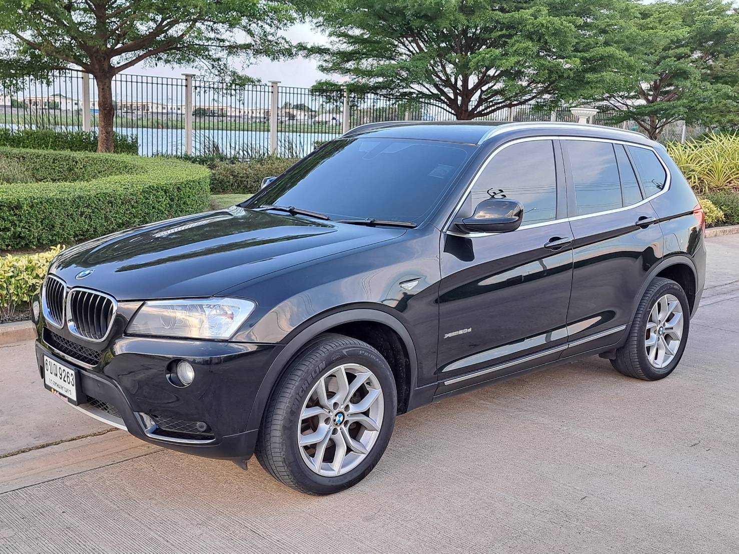 BMW X3D F25 2.0 HIGHLINE เครื่องดีเซล เบาะแดง ฝาท้ายไฟฟ้า เครื่องTWINTORBOแล้ว (รูปที่ 4)