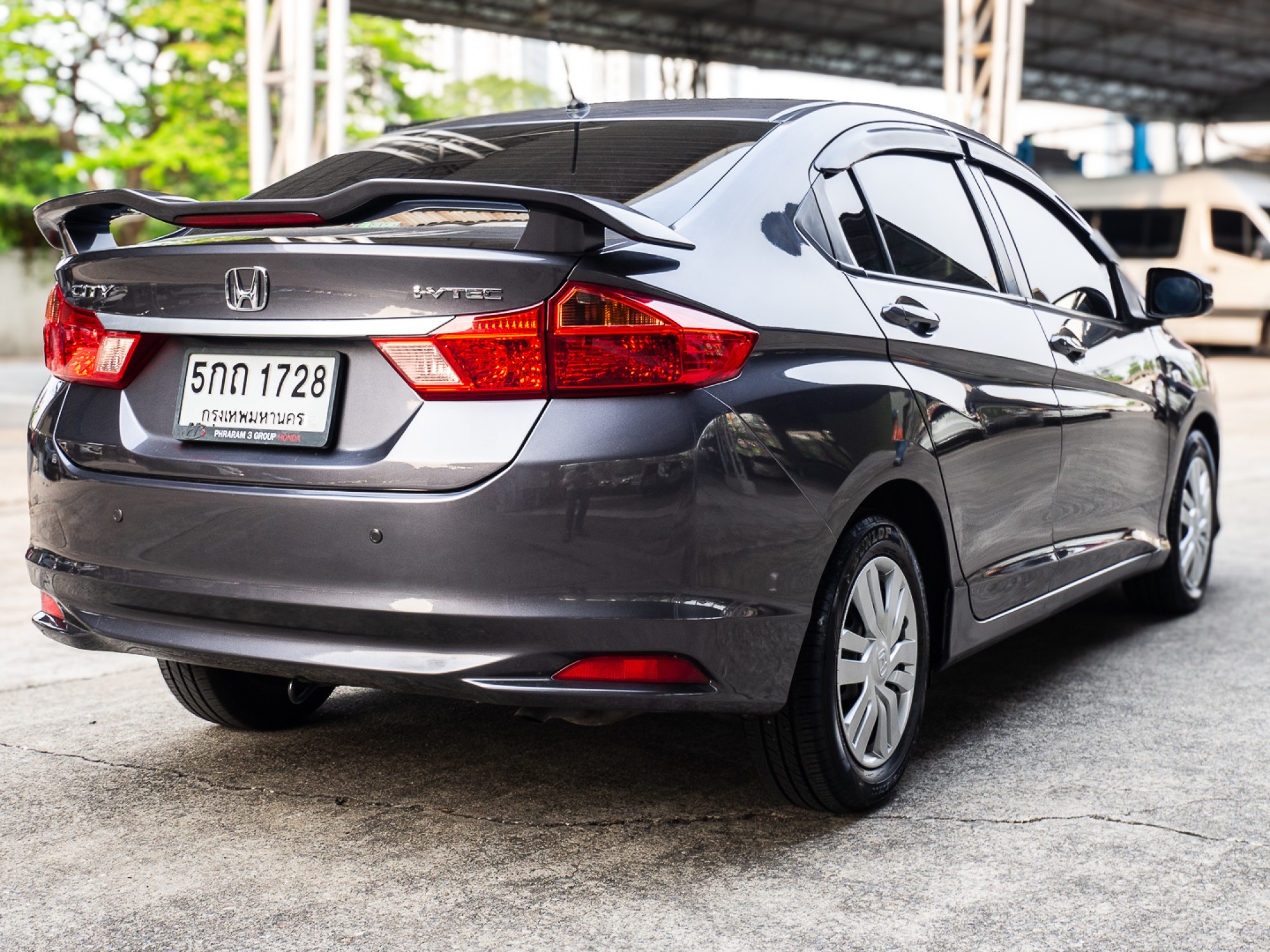 2016 Honda City สีเทา (รูปที่ 7)