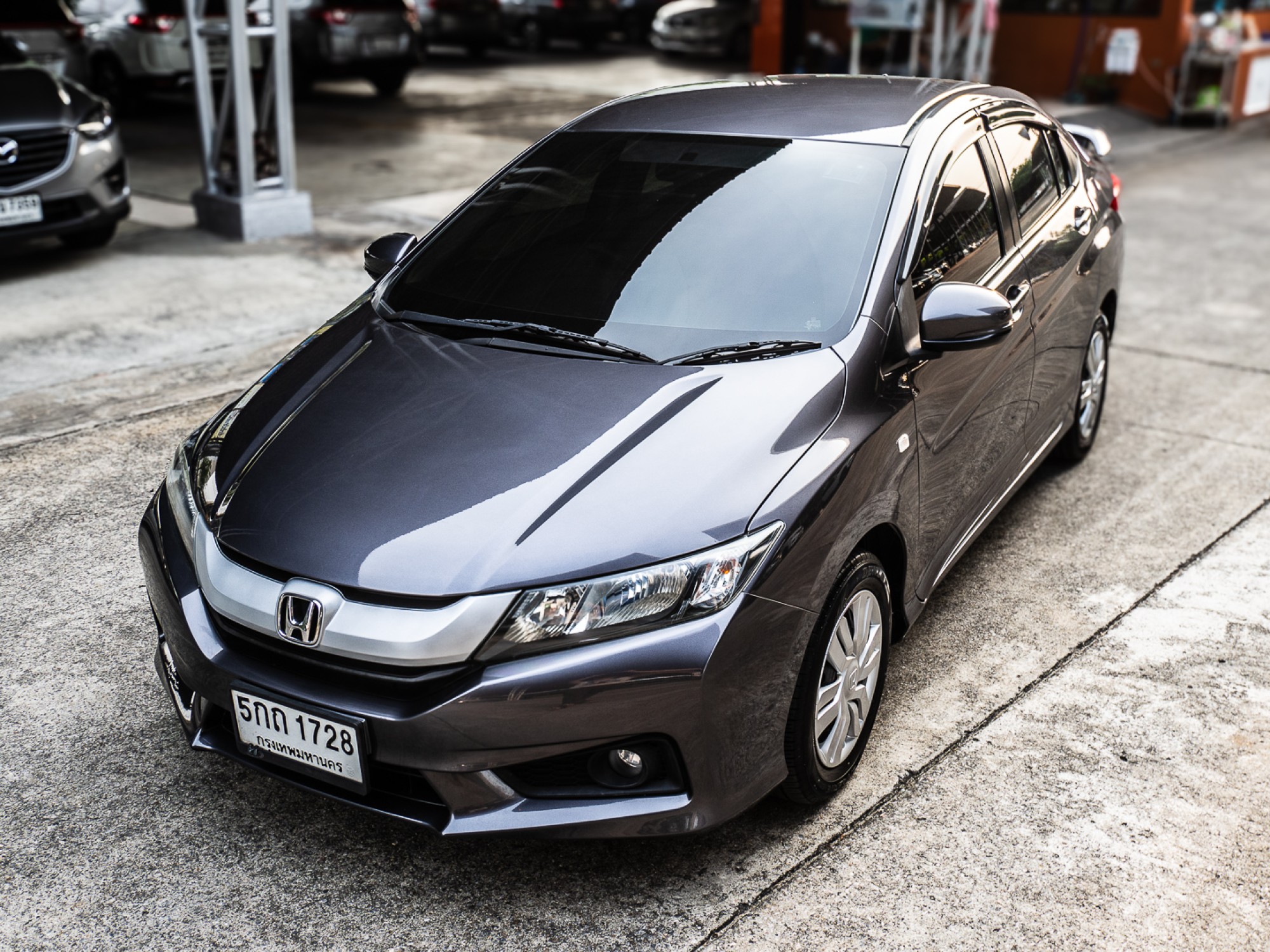2016 Honda City สีเทา (รูปที่ 3)