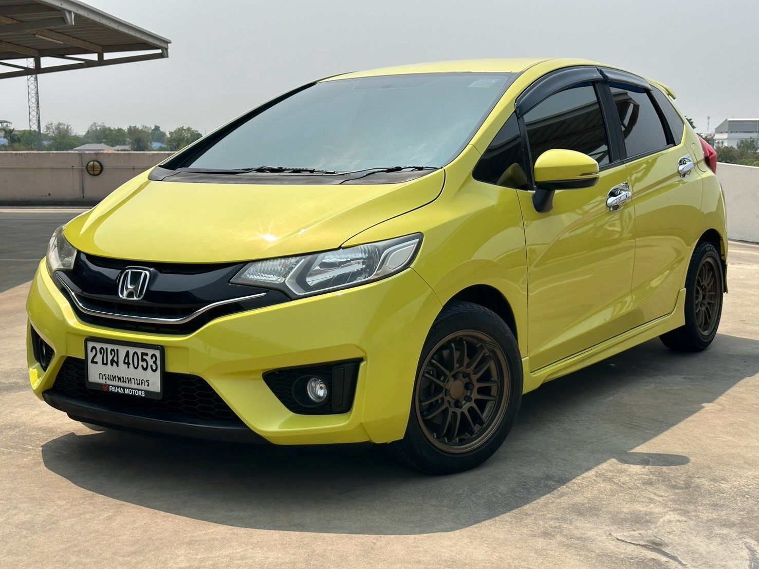 2015 Honda Jazz GK สีเหลือง