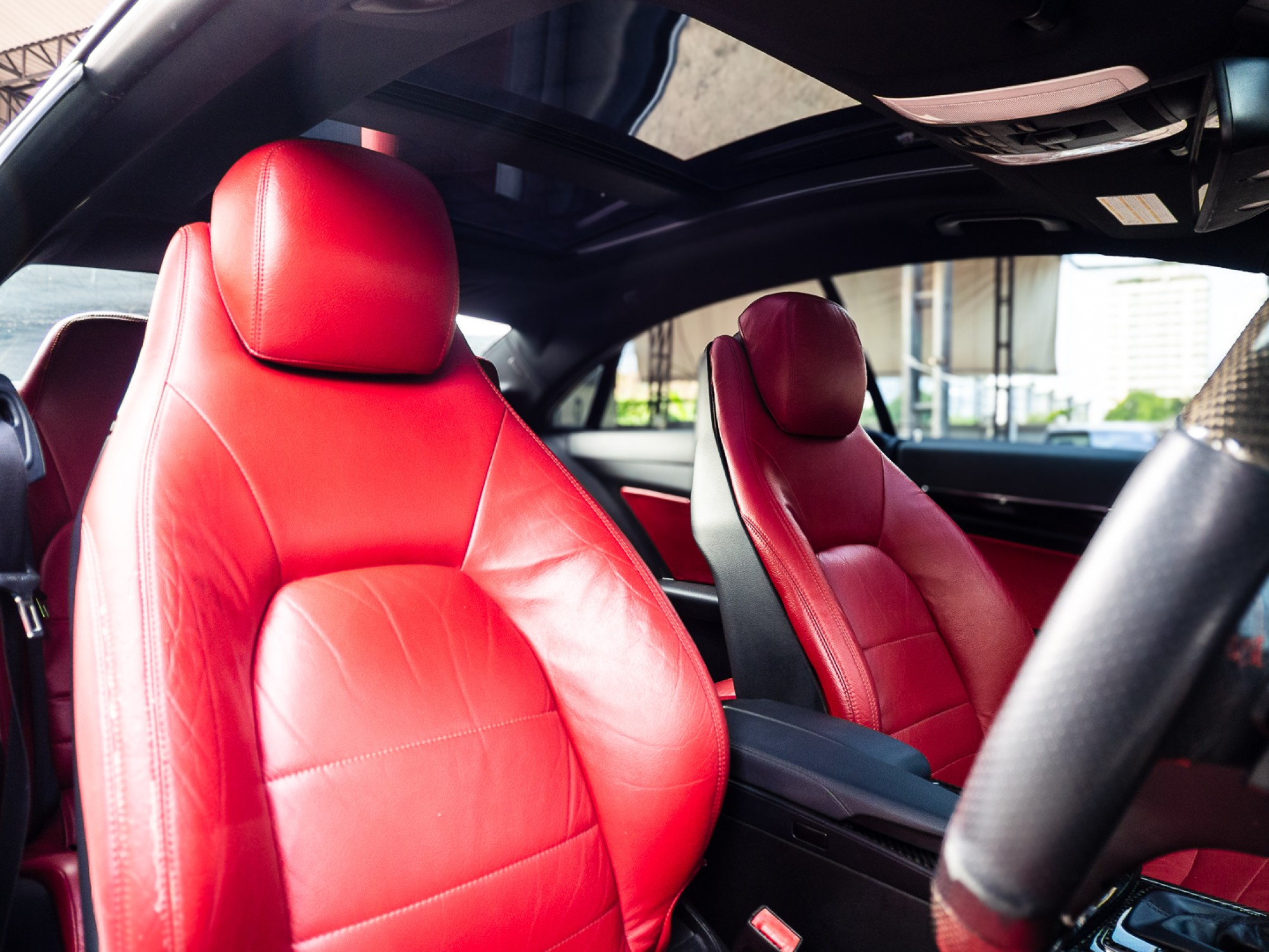 2012 Mercedes-Benz E-Class Cabriolet E200 สีขาว (รูปที่ 9)