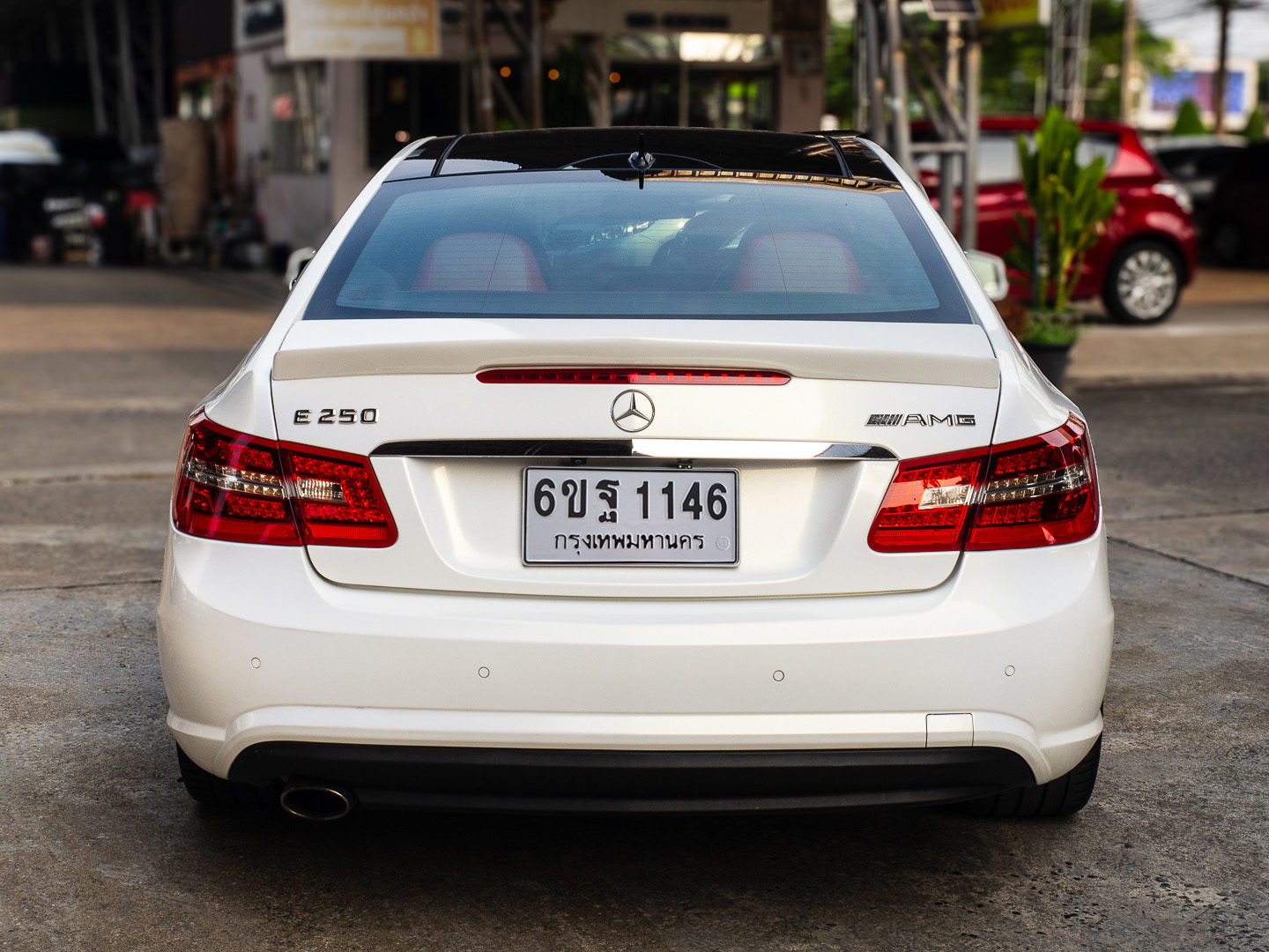 2012 Mercedes-Benz E-Class Cabriolet E200 สีขาว (รูปที่ 5)