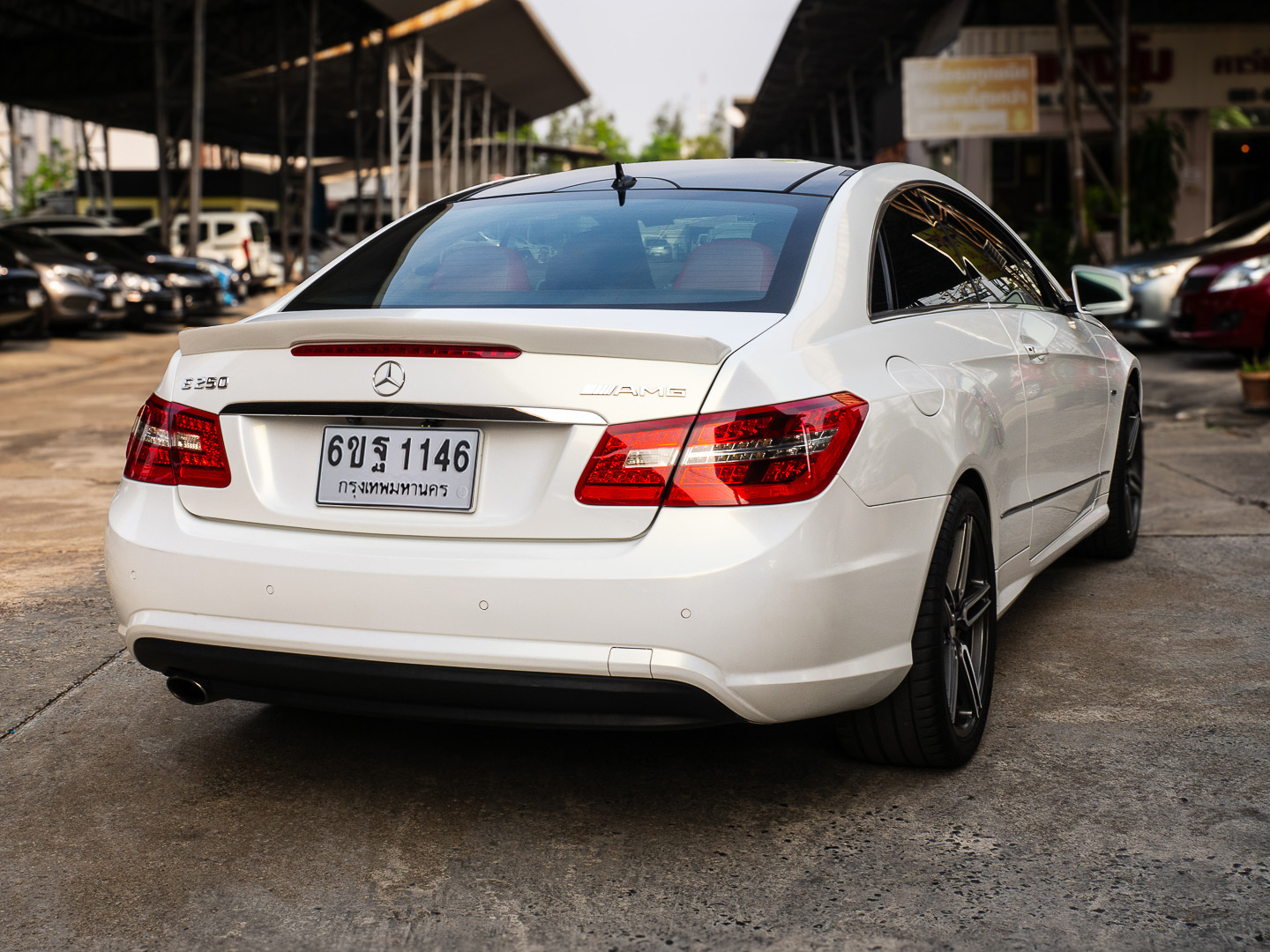 2012 Mercedes-Benz E-Class Cabriolet E200 สีขาว (รูปที่ 6)