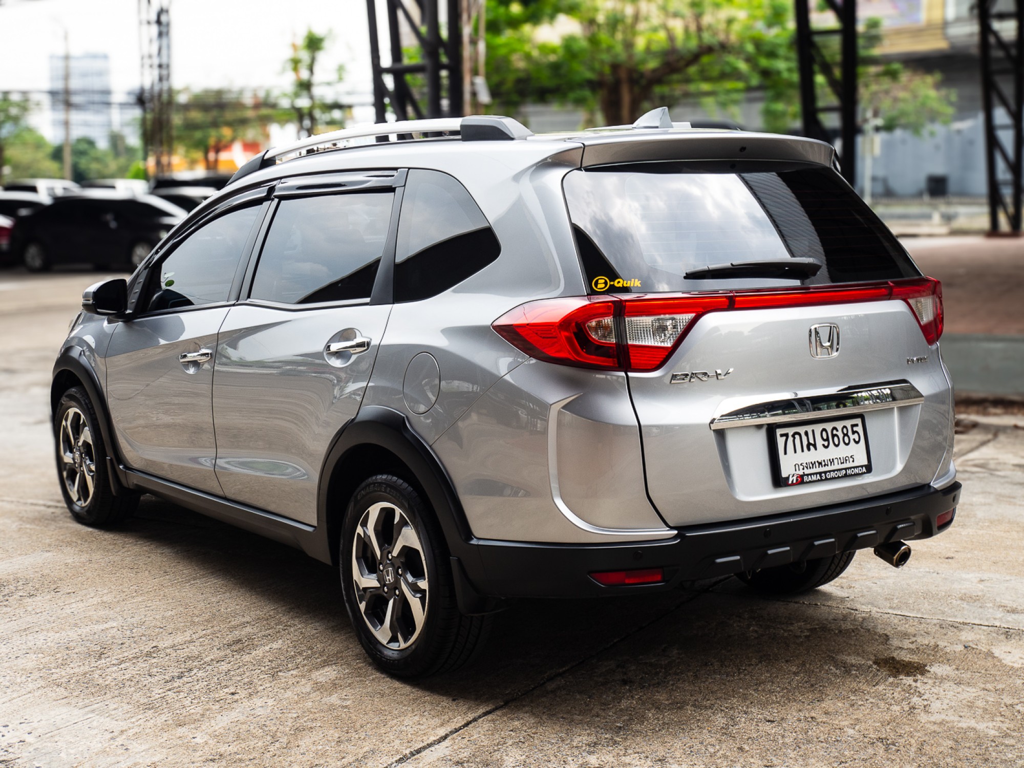 2018 Honda BR-V สีเงิน (รูปที่ 5)